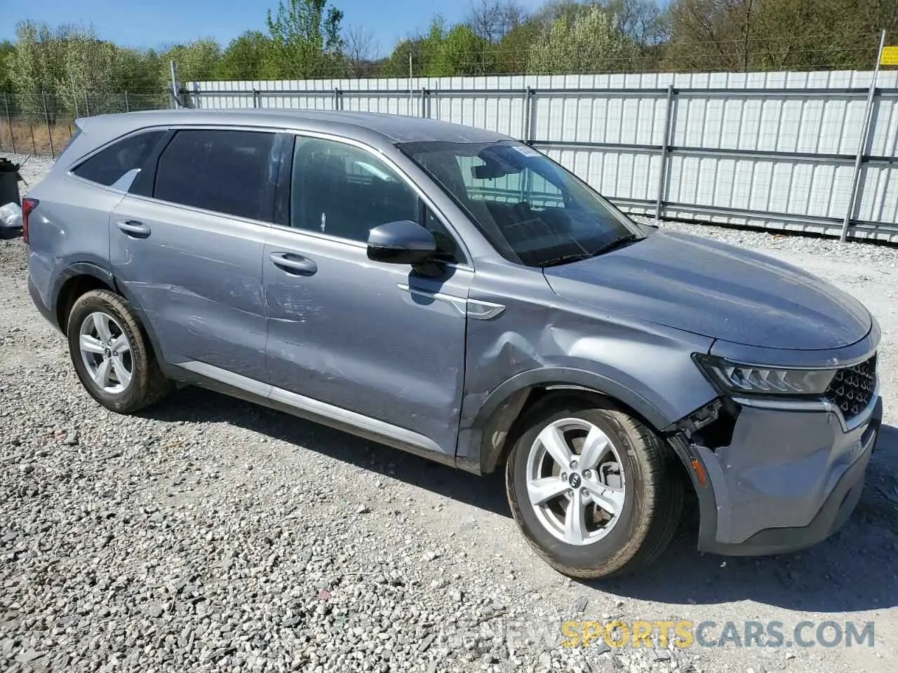 4 Photograph of a damaged car 5XYRGDLC6MG017336 KIA SORENTO 2021