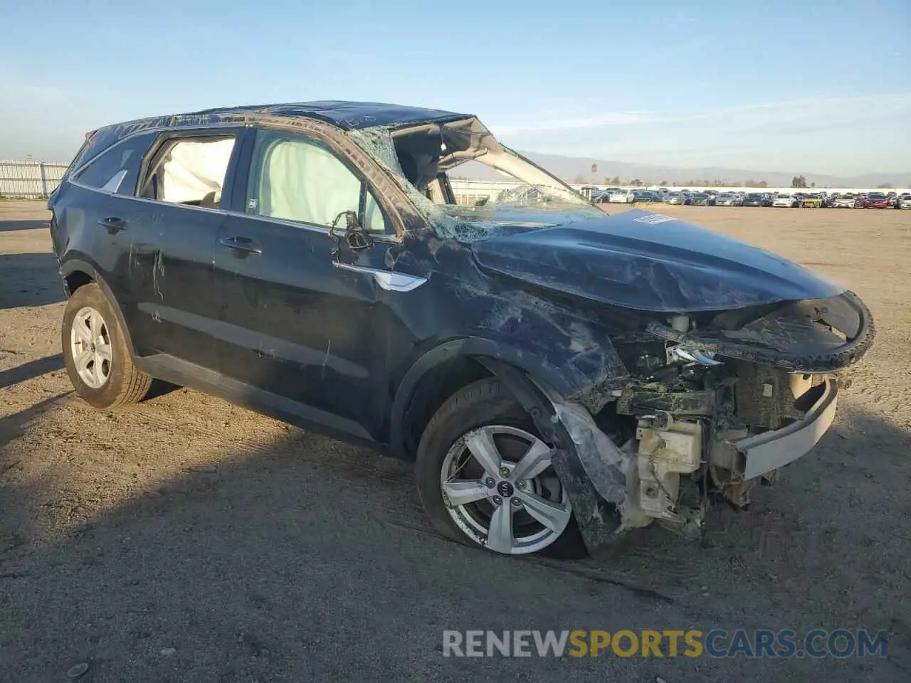4 Photograph of a damaged car 5XYRGDLC9MG018559 KIA SORENTO 2021