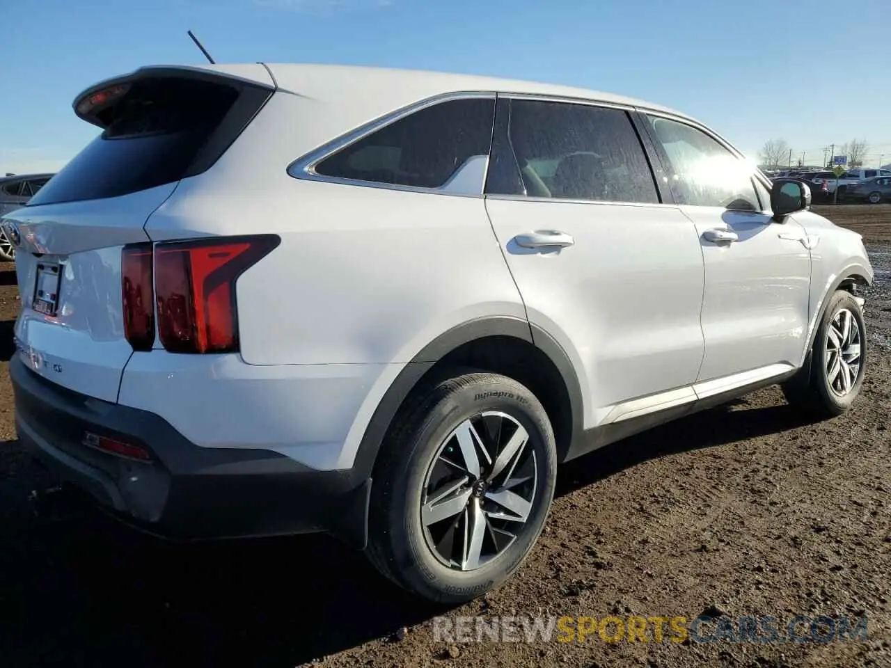 3 Photograph of a damaged car 5XYRGDLCXMG004900 KIA SORENTO 2021
