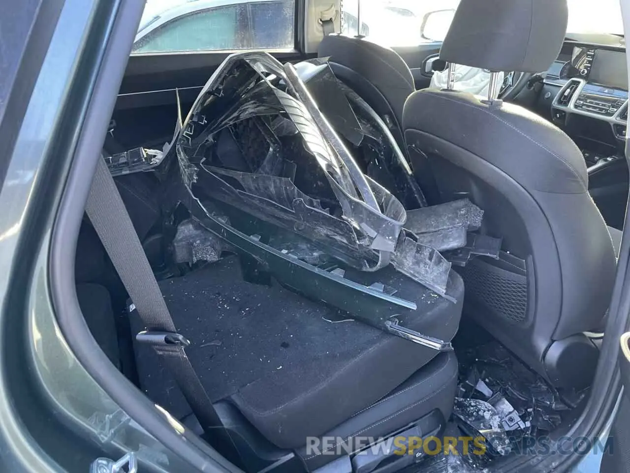 7 Photograph of a damaged car 5XYRGDLF1MG012586 KIA SORENTO 2021