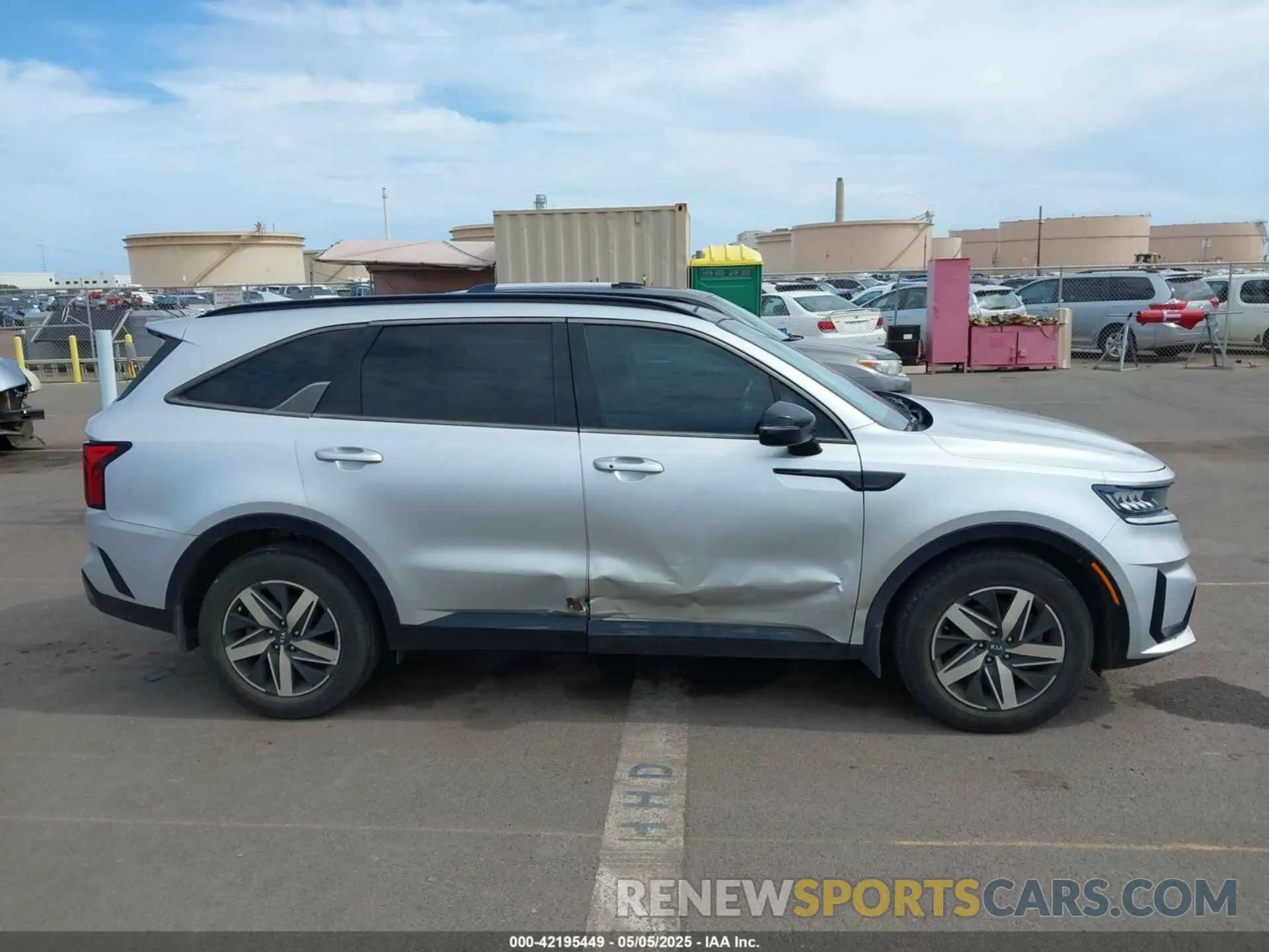 13 Photograph of a damaged car 5XYRH4LF2MG037168 KIA SORENTO 2021