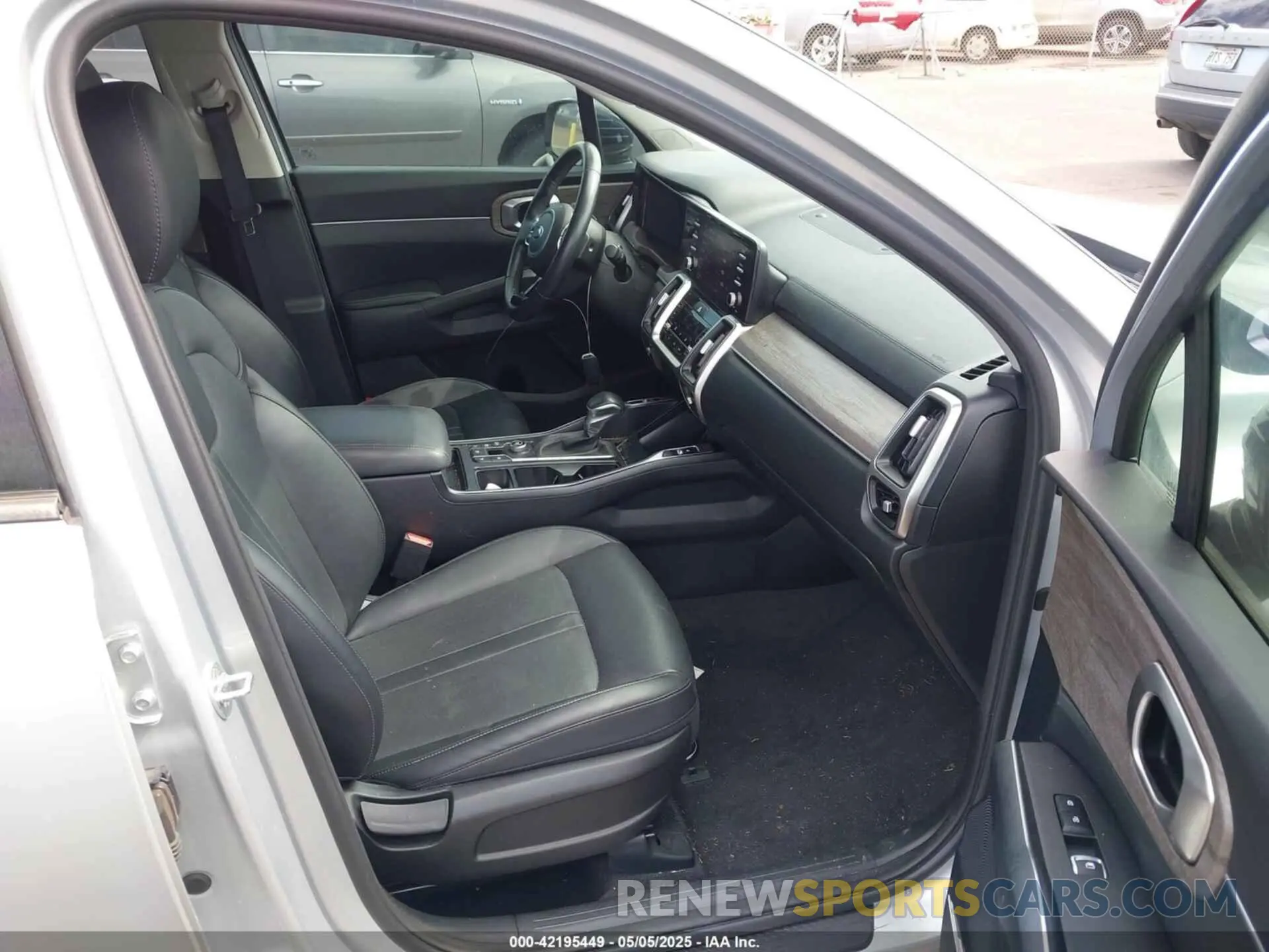 5 Photograph of a damaged car 5XYRH4LF2MG037168 KIA SORENTO 2021