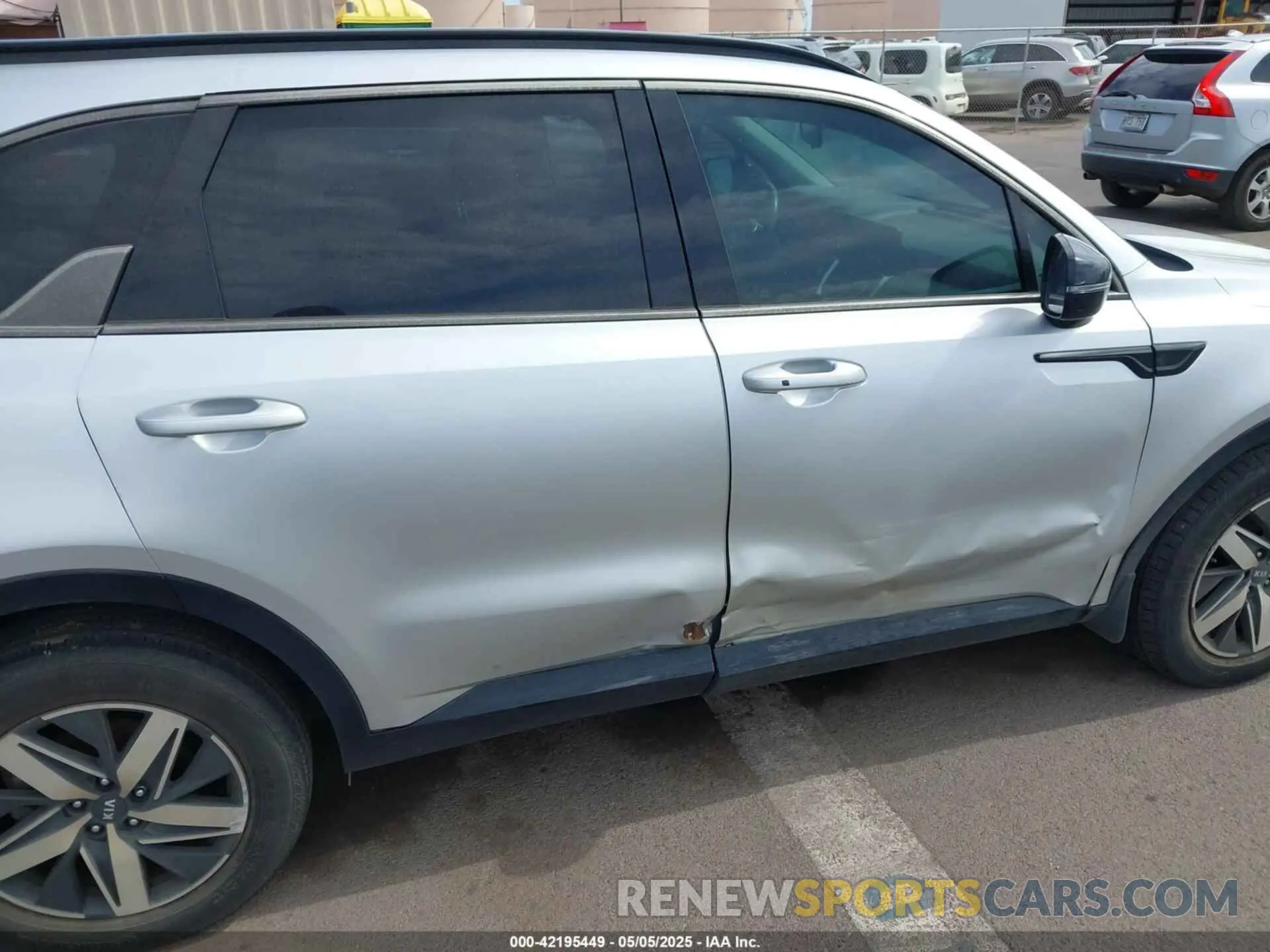 6 Photograph of a damaged car 5XYRH4LF2MG037168 KIA SORENTO 2021