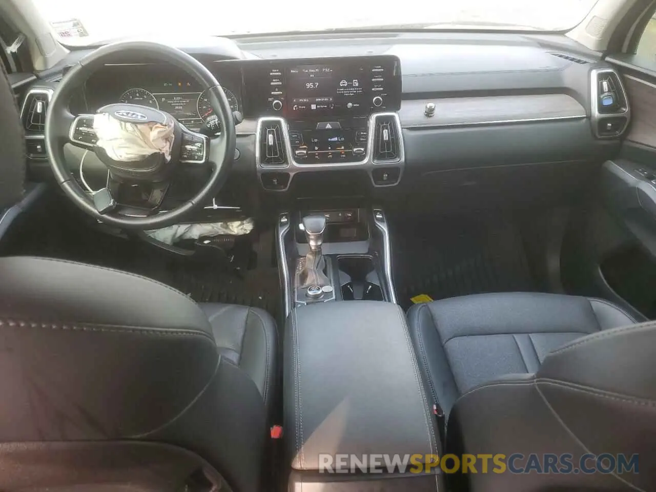 8 Photograph of a damaged car 5XYRH4LF4MG031145 KIA SORENTO 2021