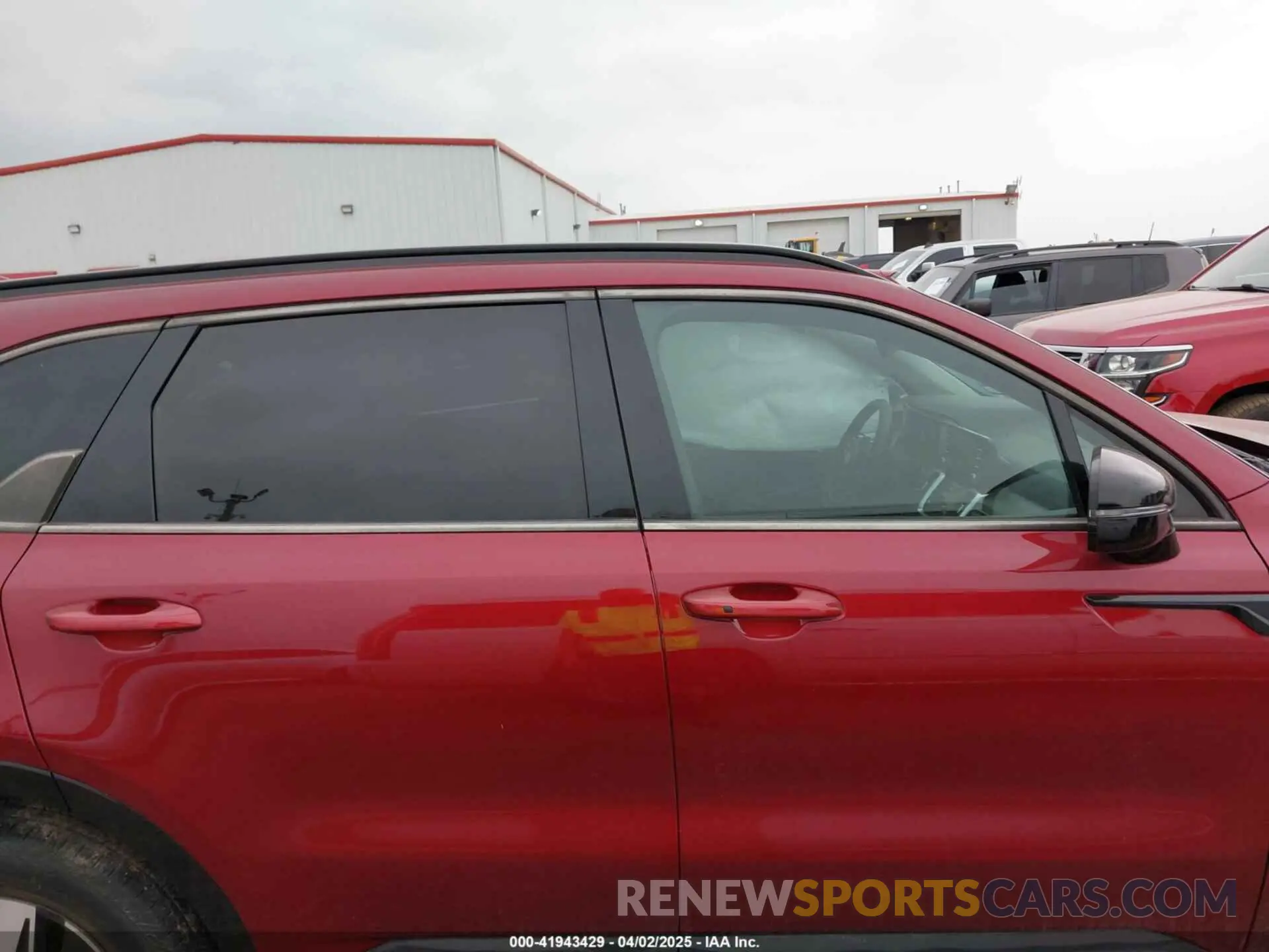 13 Photograph of a damaged car 5XYRH4LF7MG065466 KIA SORENTO 2021