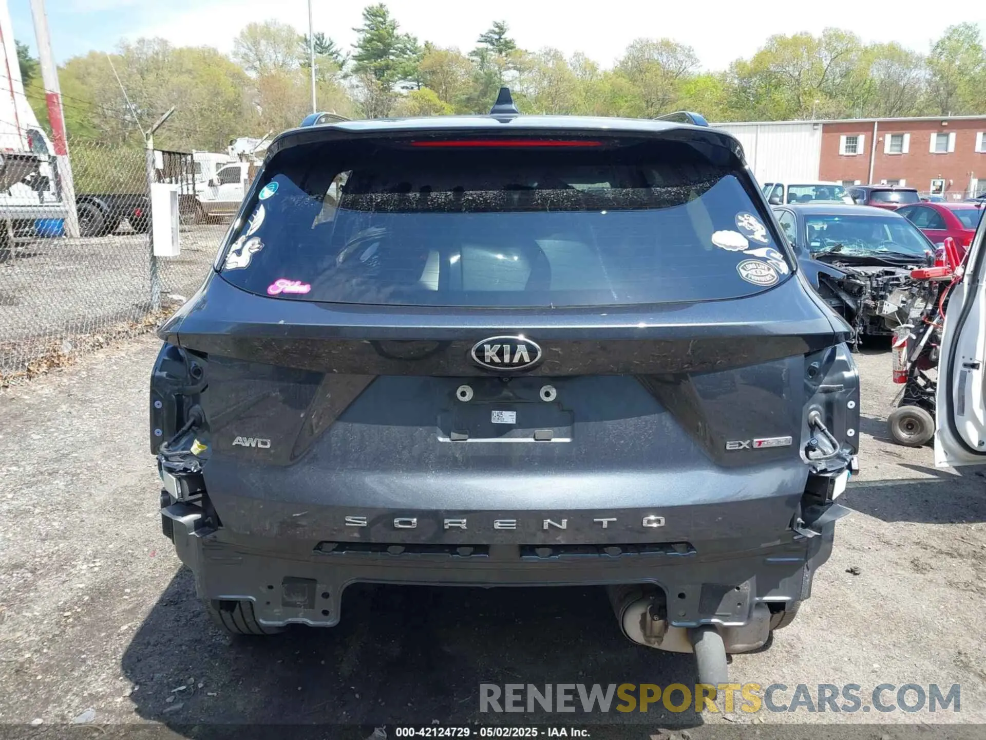17 Photograph of a damaged car 5XYRHDLF7MG058307 KIA SORENTO 2021