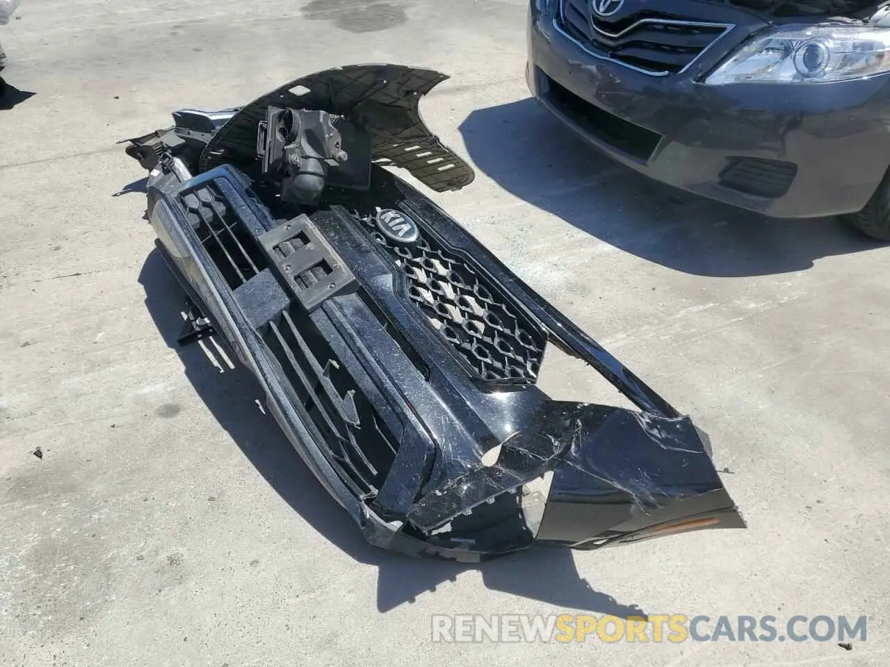 13 Photograph of a damaged car 5XYRHDLF7MG068559 KIA SORENTO 2021