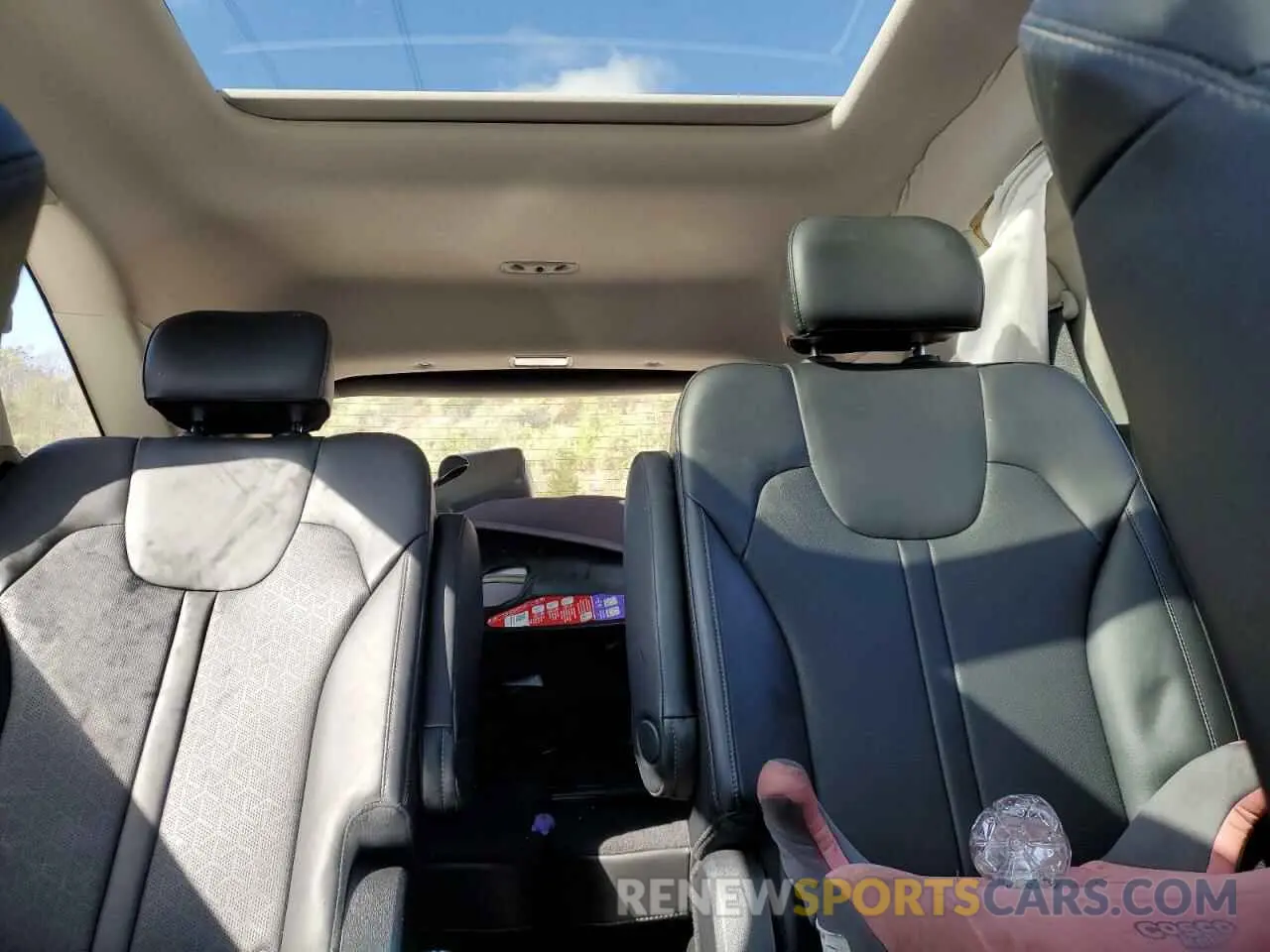 10 Photograph of a damaged car 5XYRHDLF8MG064326 KIA SORENTO 2021