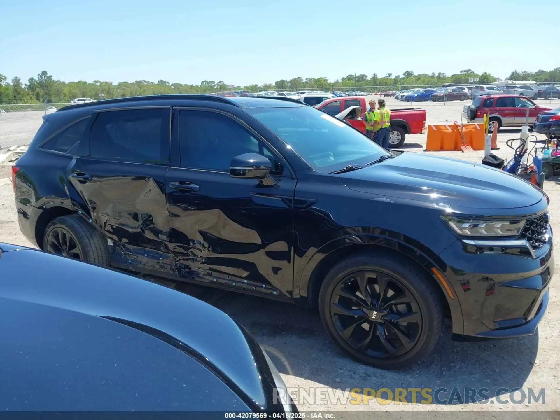 13 Photograph of a damaged car 5XYRK4LF1MG035297 KIA SORENTO 2021