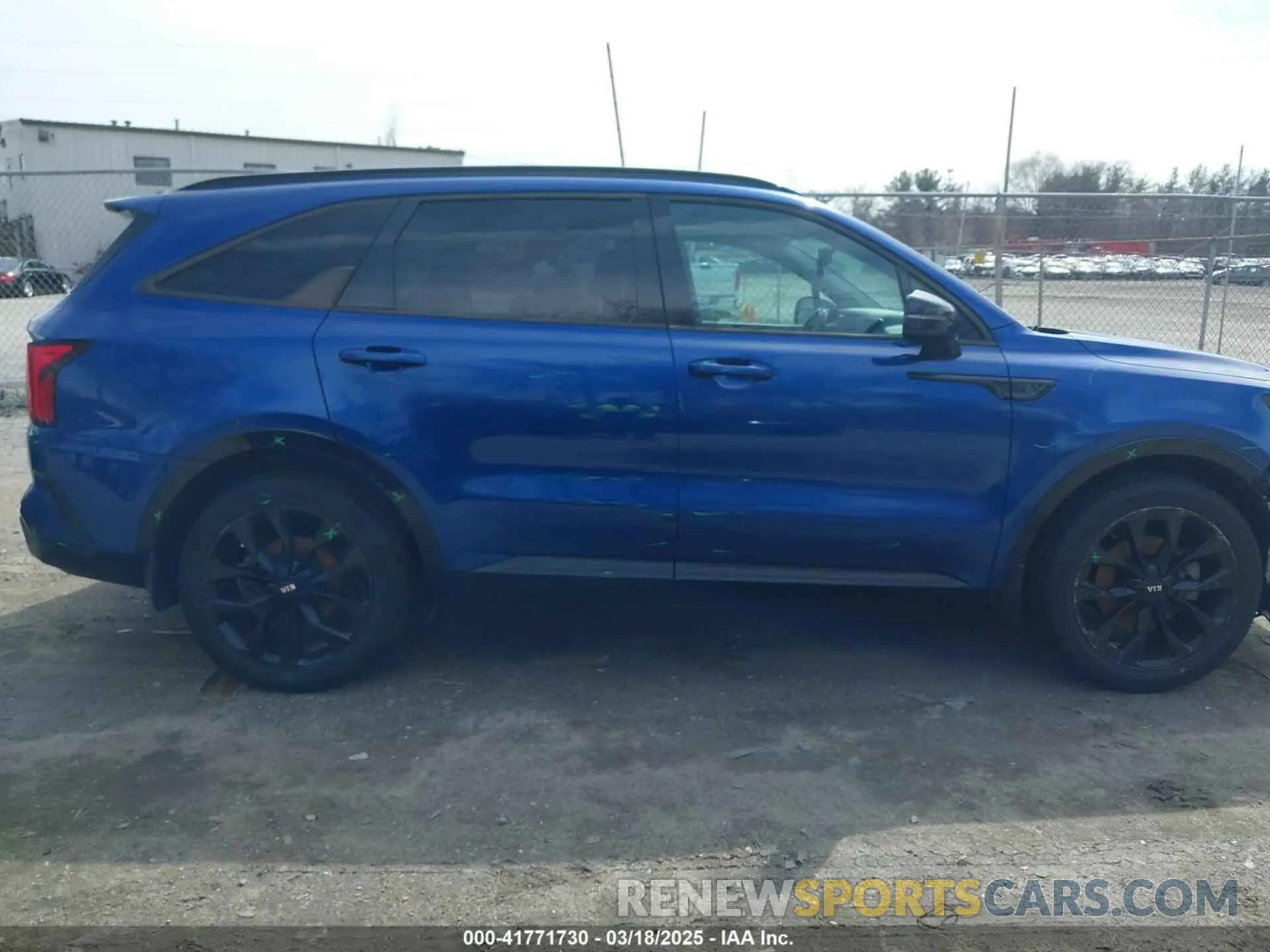 13 Photograph of a damaged car 5XYRK4LF1MG073547 KIA SORENTO 2021