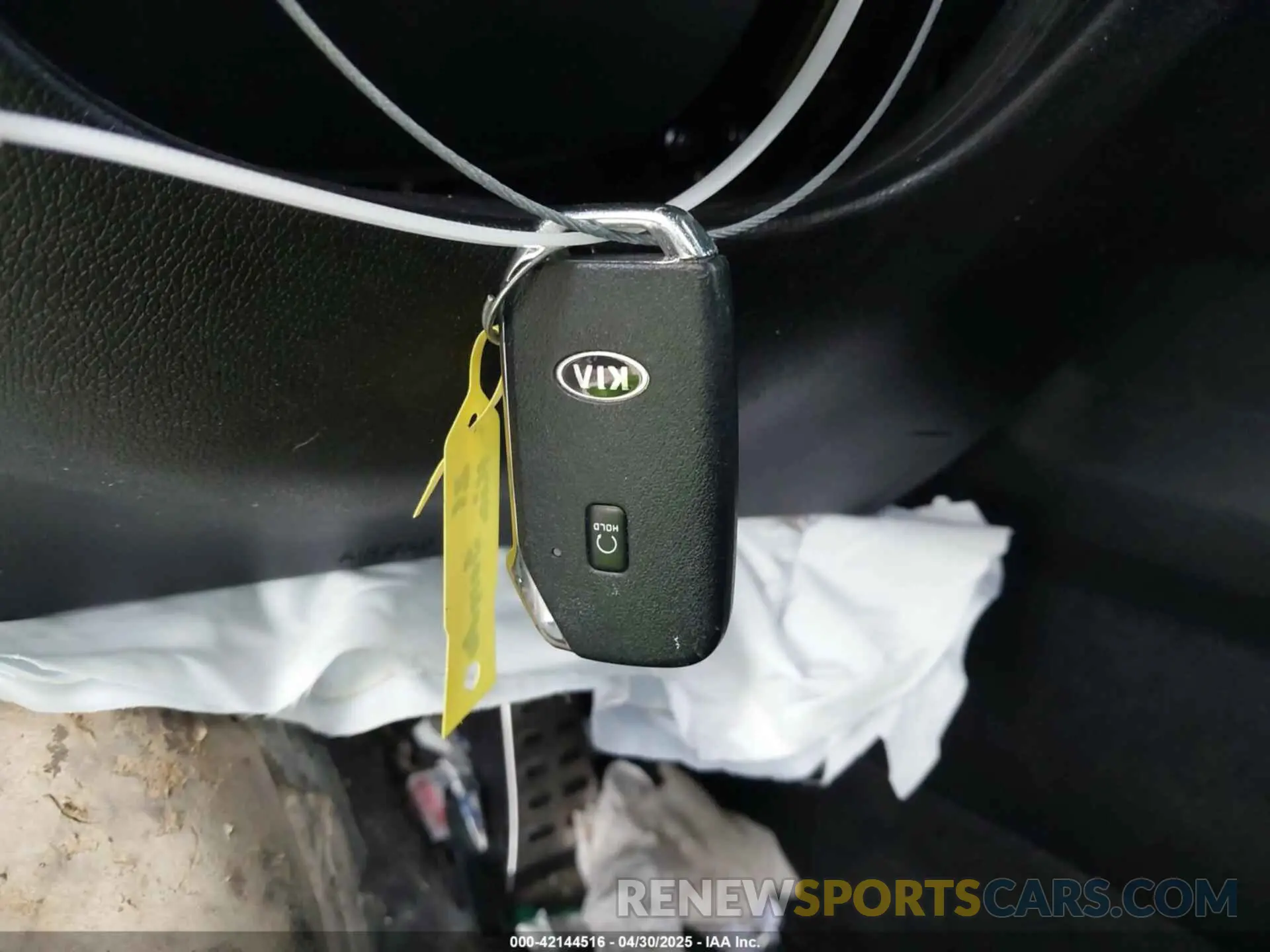 11 Photograph of a damaged car 5XYRK4LF2MG008853 KIA SORENTO 2021