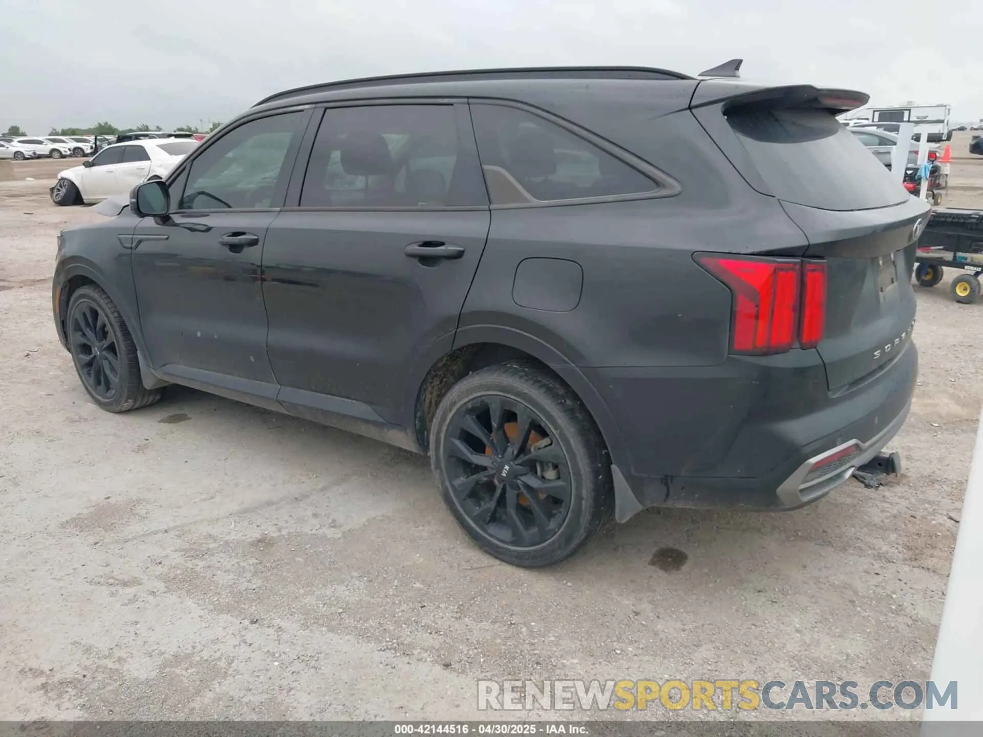 3 Photograph of a damaged car 5XYRK4LF2MG008853 KIA SORENTO 2021