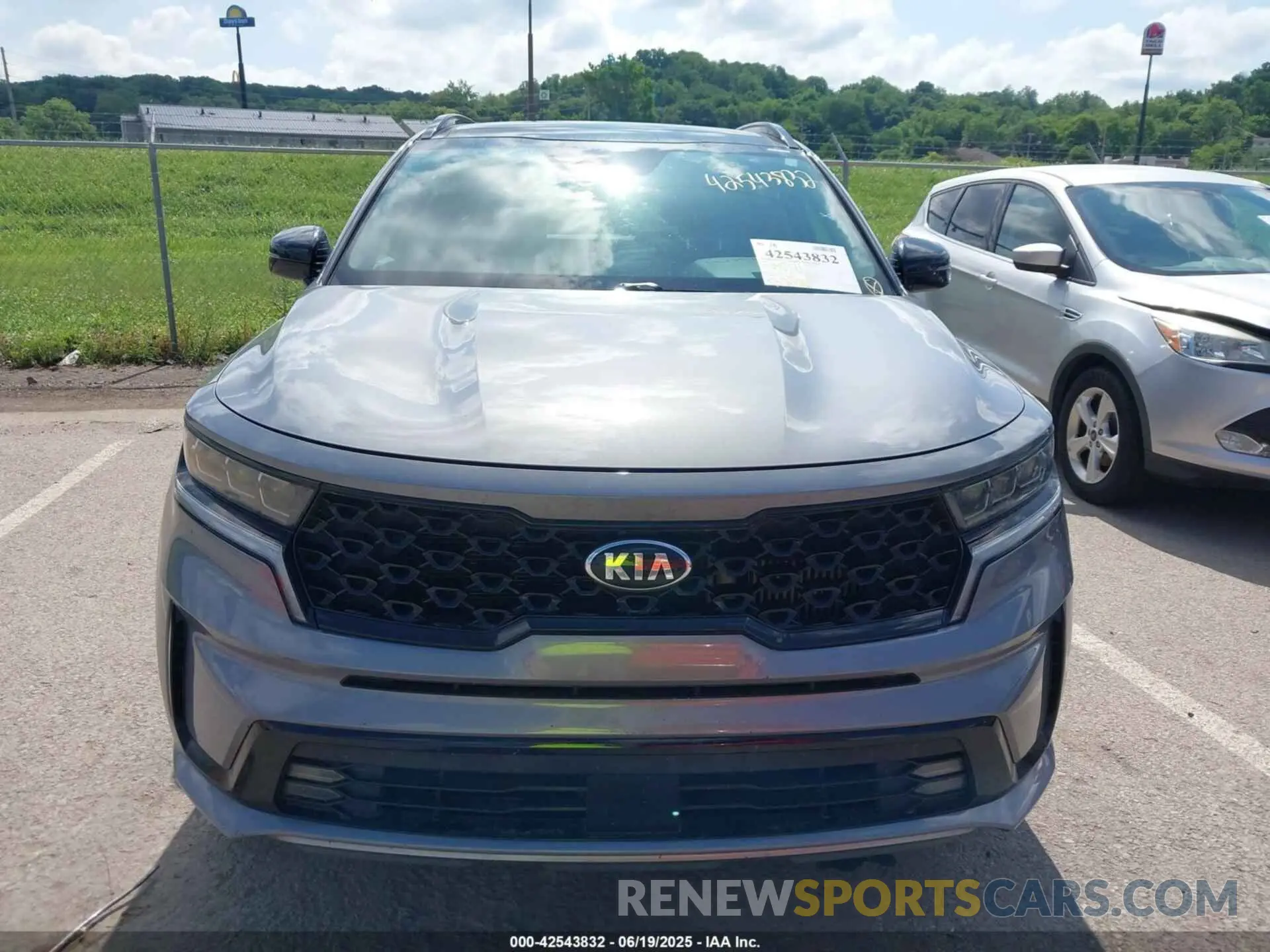 12 Photograph of a damaged car 5XYRK4LF2MG032960 KIA SORENTO 2021