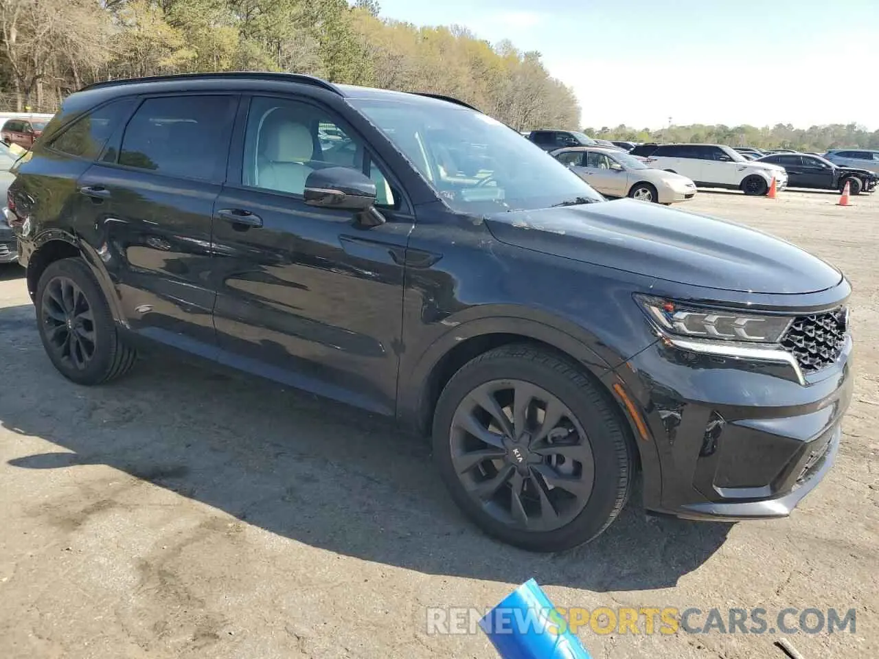 4 Photograph of a damaged car 5XYRK4LF2MG063285 KIA SORENTO 2021