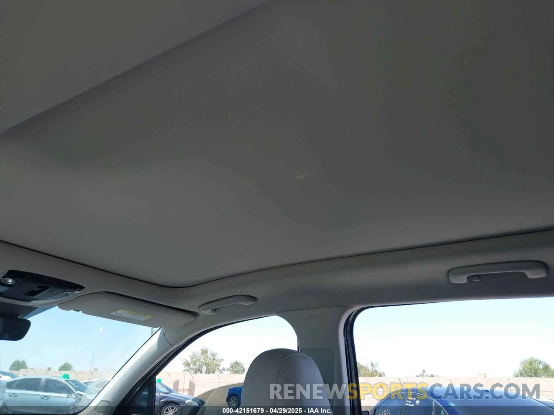 19 Photograph of a damaged car 5XYRK4LF3MG033213 KIA SORENTO 2021