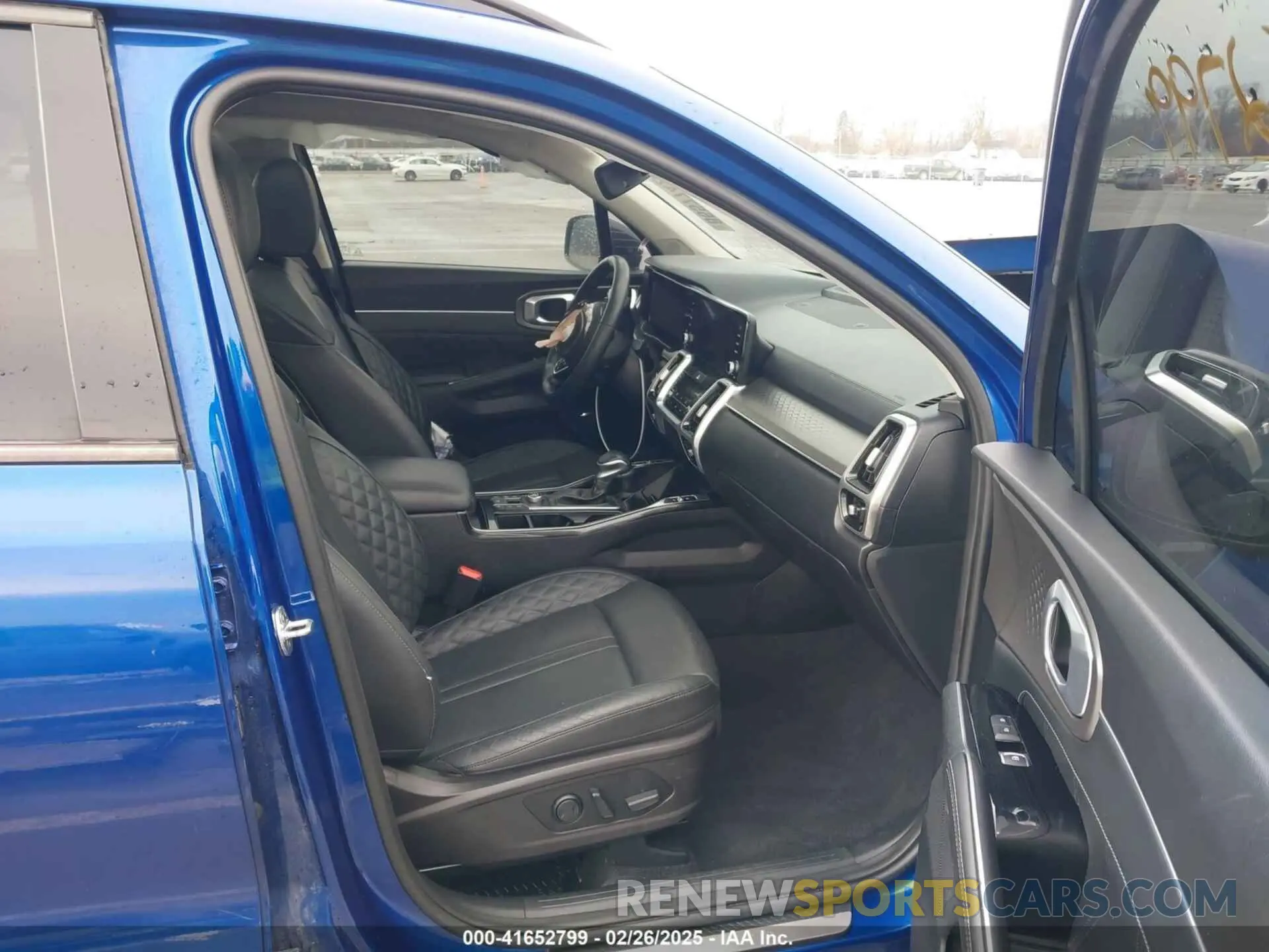 5 Photograph of a damaged car 5XYRK4LF3MG059617 KIA SORENTO 2021