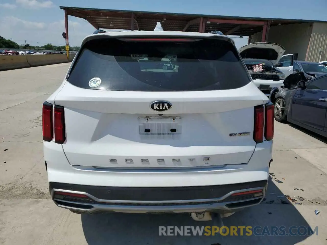 6 Photograph of a damaged car 5XYRK4LF5MG025002 KIA SORENTO 2021