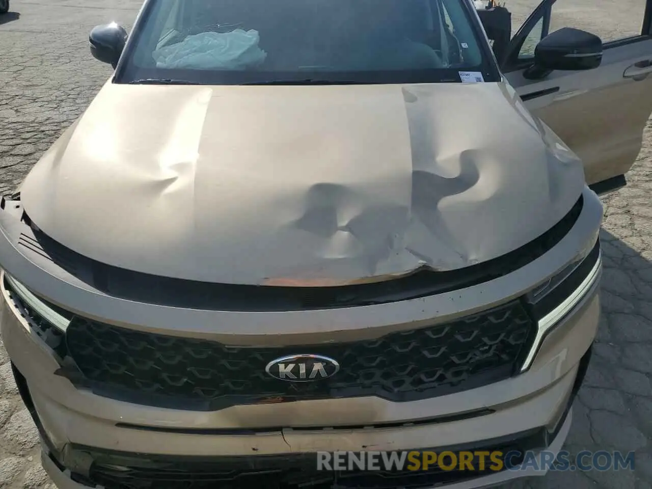 11 Photograph of a damaged car 5XYRK4LF5MG038347 KIA SORENTO 2021