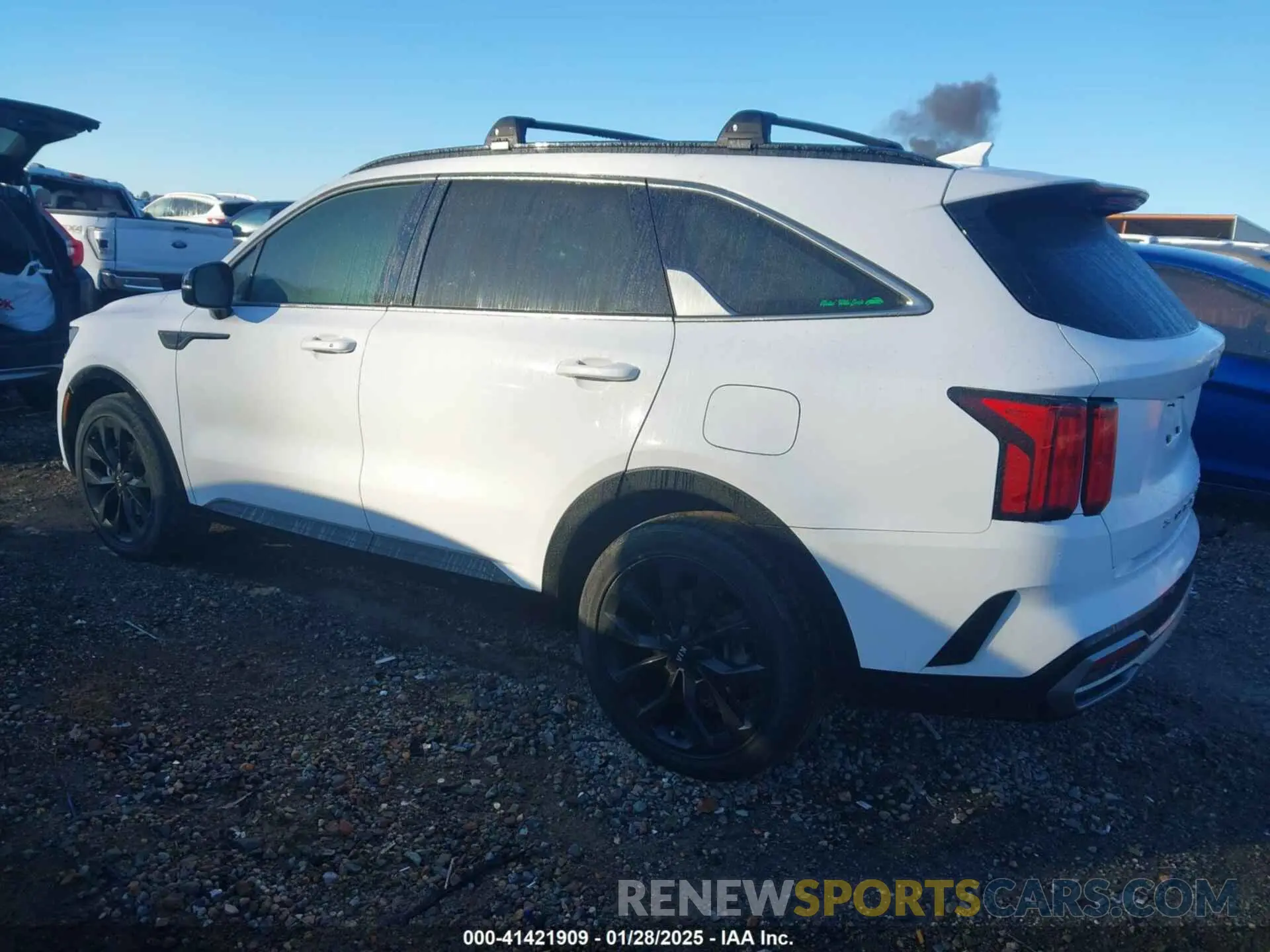 3 Photograph of a damaged car 5XYRK4LF6MG065315 KIA SORENTO 2021