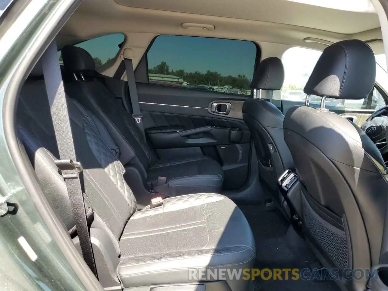 10 Photograph of a damaged car 5XYRKDLF1MG011579 KIA SORENTO 2021