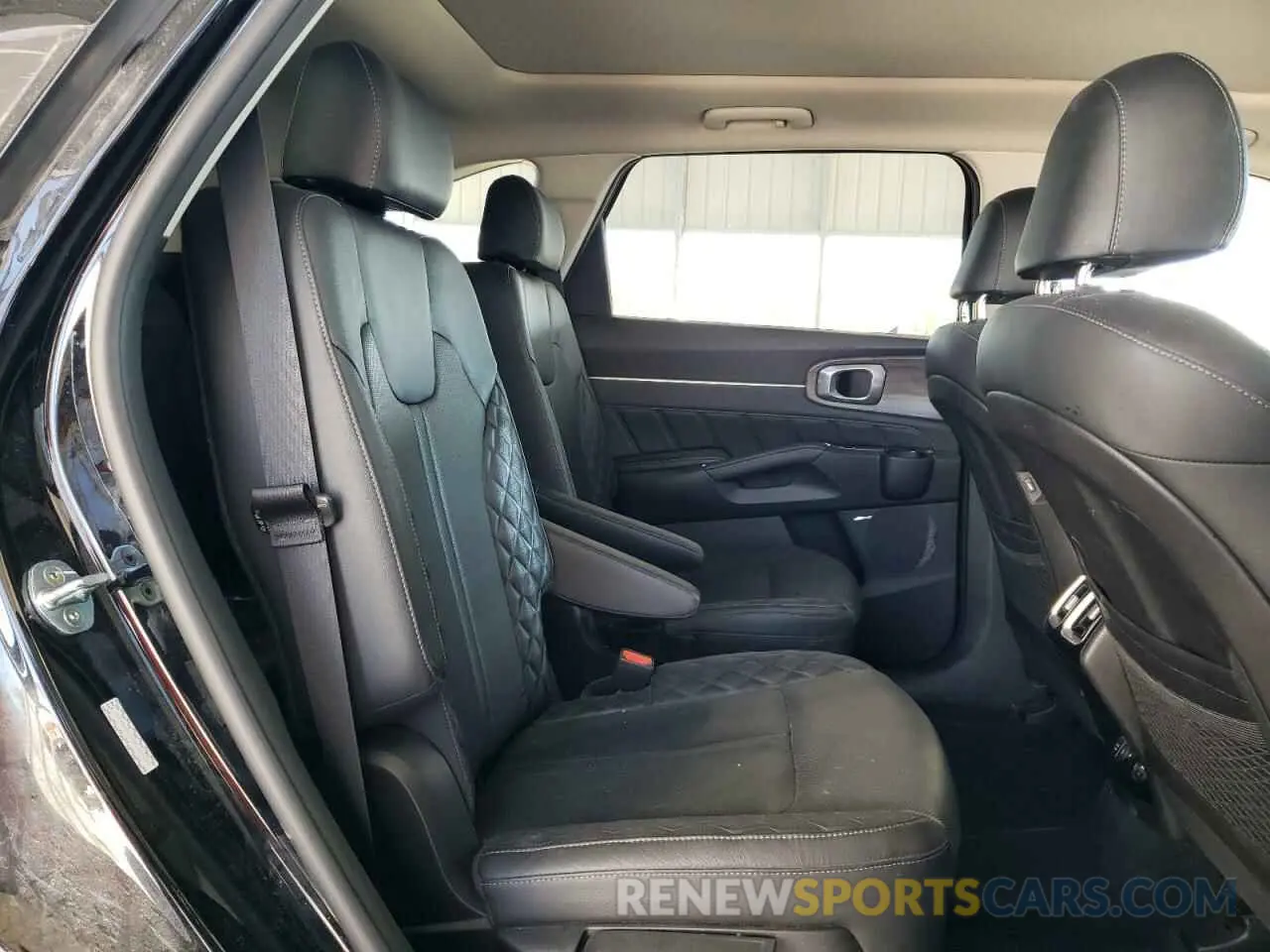 11 Photograph of a damaged car 5XYRKDLF1MG027894 KIA SORENTO 2021