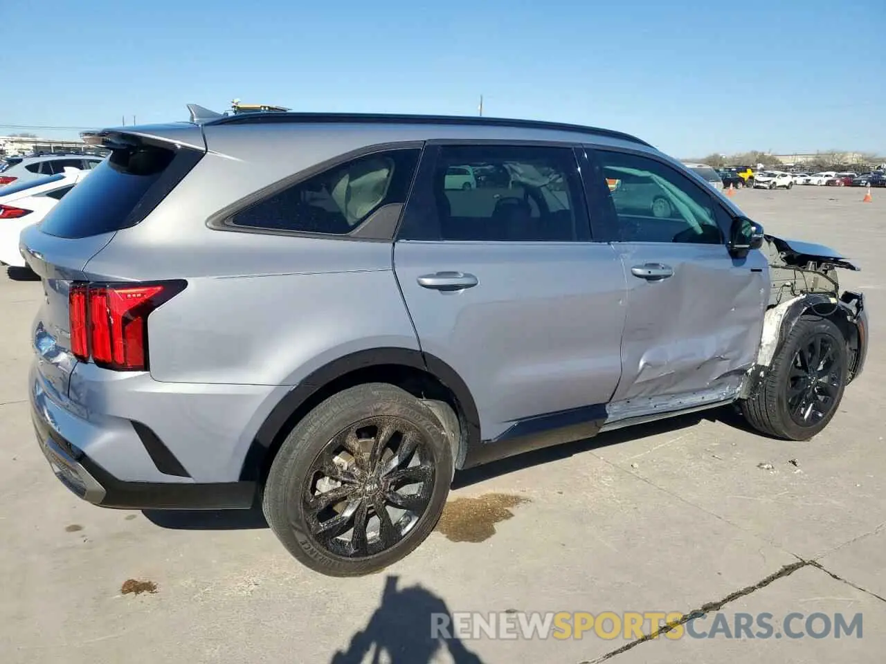 3 Photograph of a damaged car 5XYRKDLF3MG009719 KIA SORENTO 2021