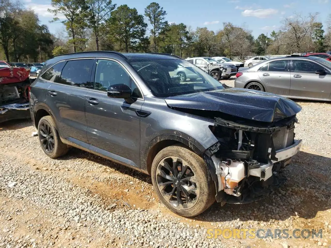 4 Photograph of a damaged car 5XYRKDLF5MG031804 KIA SORENTO 2021