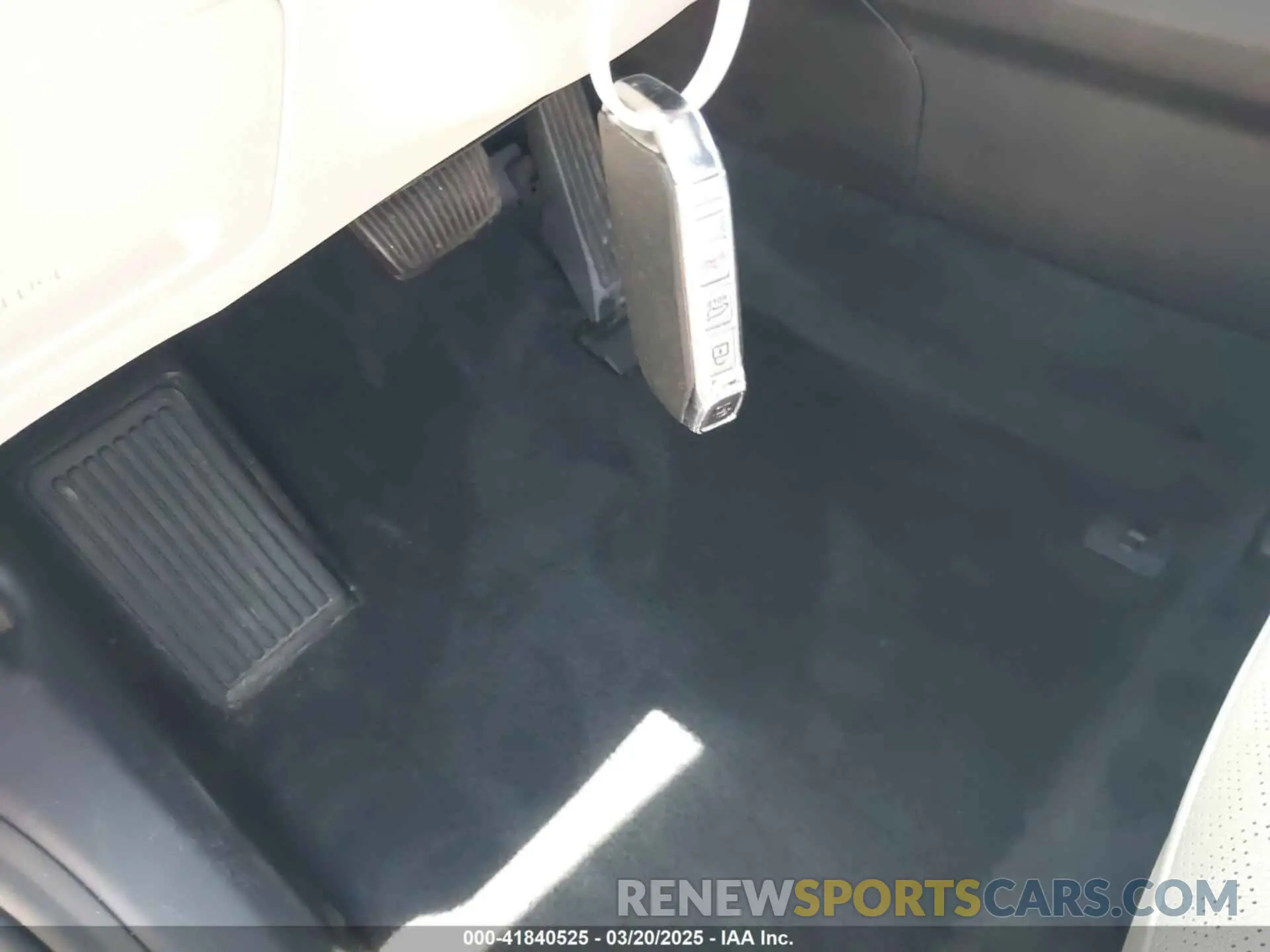11 Photograph of a damaged car 5XYRKDLF6MG054766 KIA SORENTO 2021