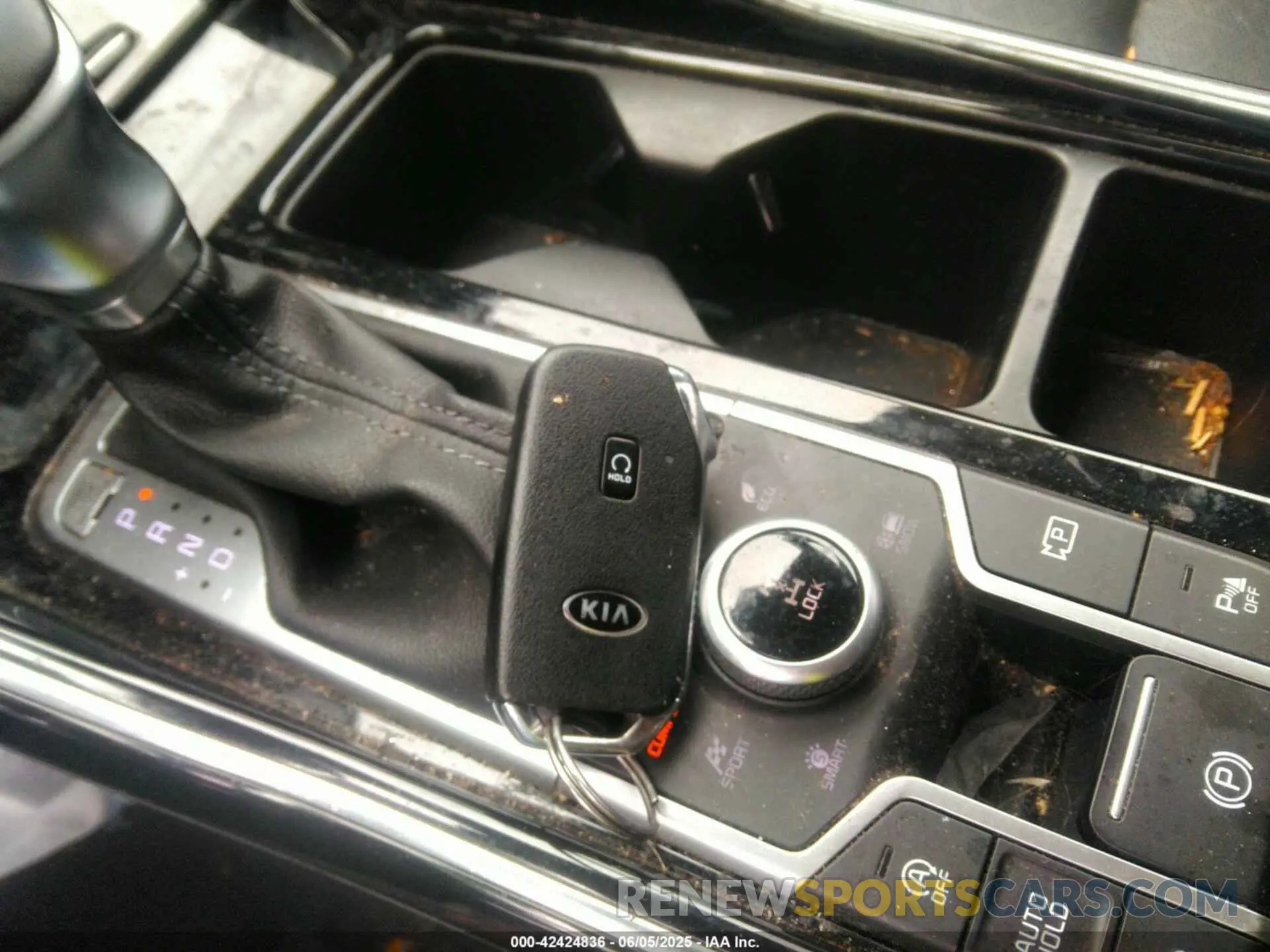 11 Photograph of a damaged car 5XYRKDLF8MG026547 KIA SORENTO 2021