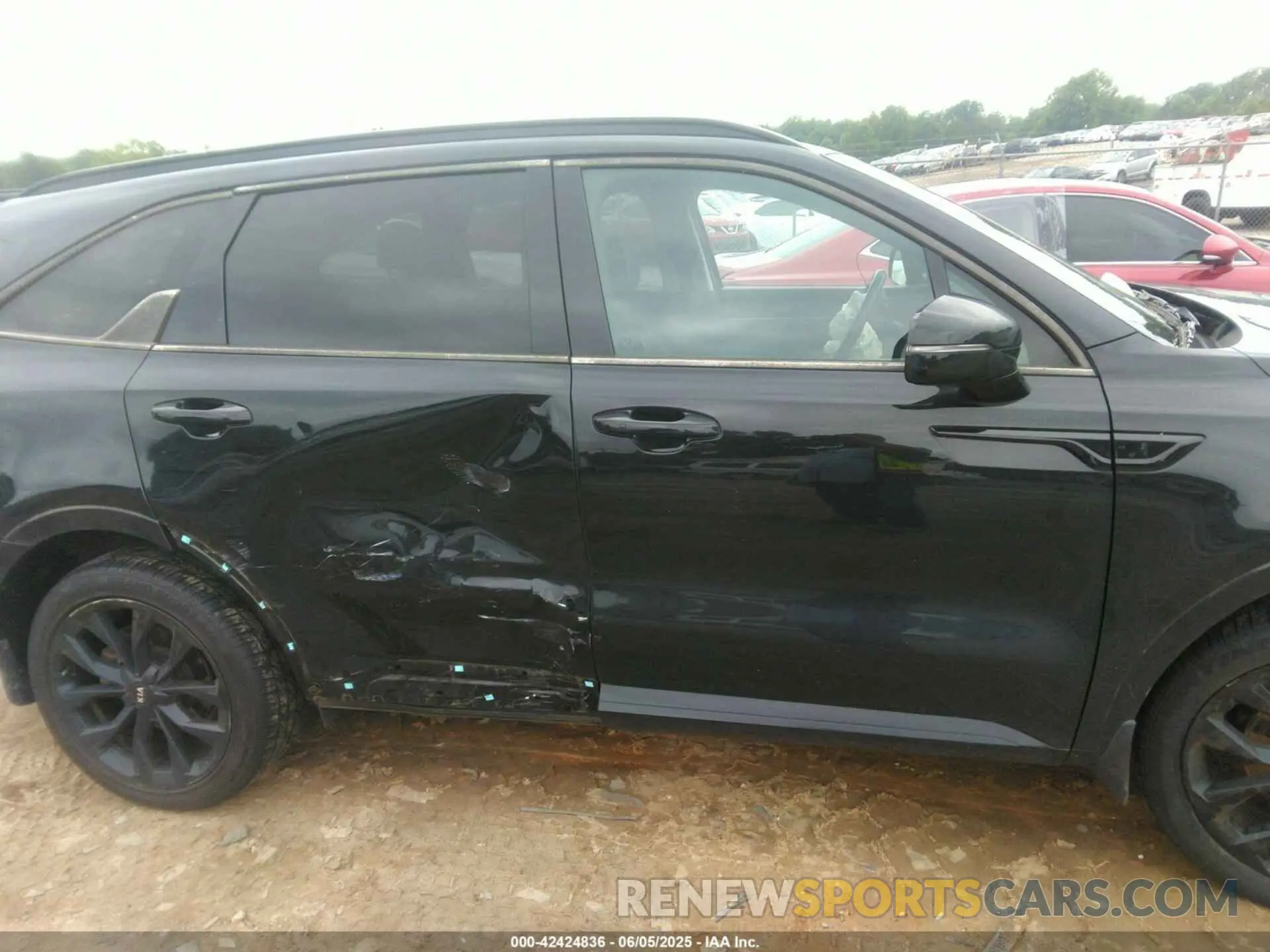 13 Photograph of a damaged car 5XYRKDLF8MG026547 KIA SORENTO 2021