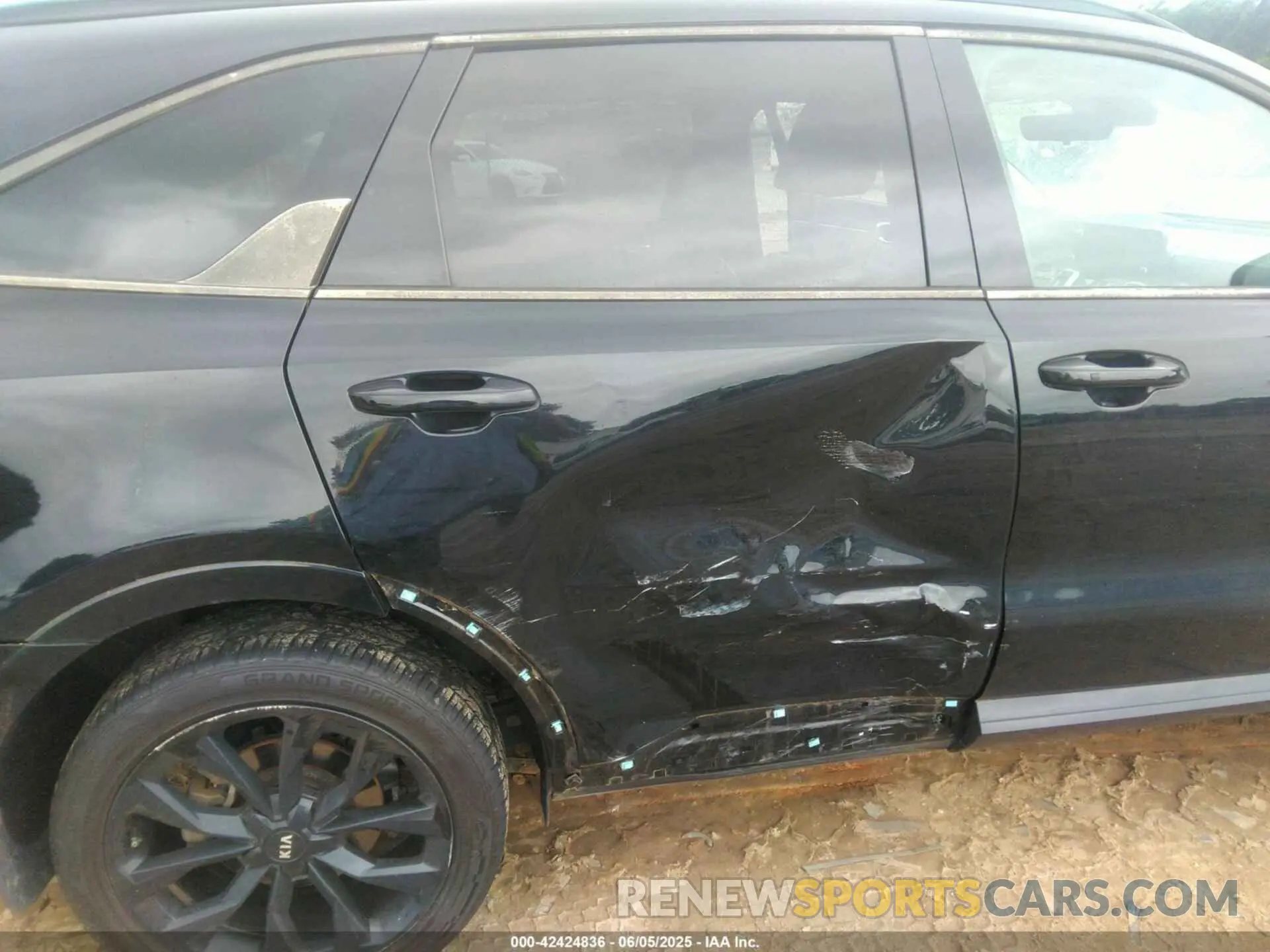 6 Photograph of a damaged car 5XYRKDLF8MG026547 KIA SORENTO 2021