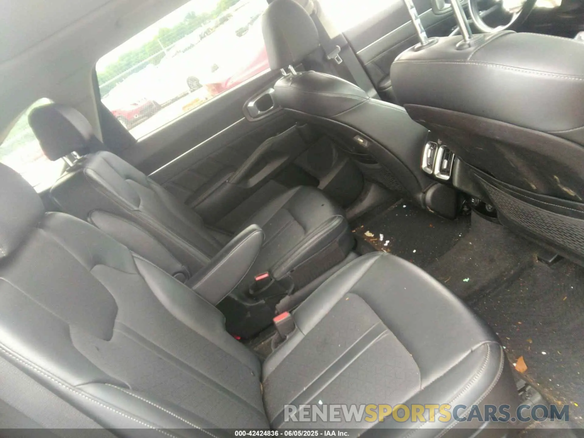 8 Photograph of a damaged car 5XYRKDLF8MG026547 KIA SORENTO 2021