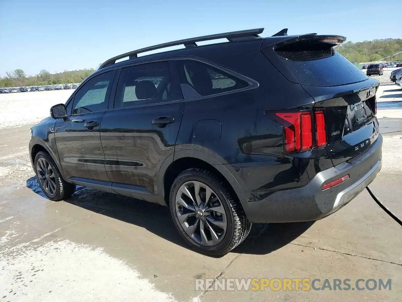 2 Photograph of a damaged car 5XYRKDLFXMG011001 KIA SORENTO 2021