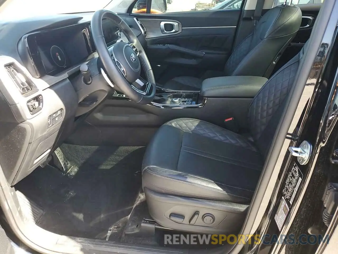 7 Photograph of a damaged car 5XYRKDLFXMG011001 KIA SORENTO 2021
