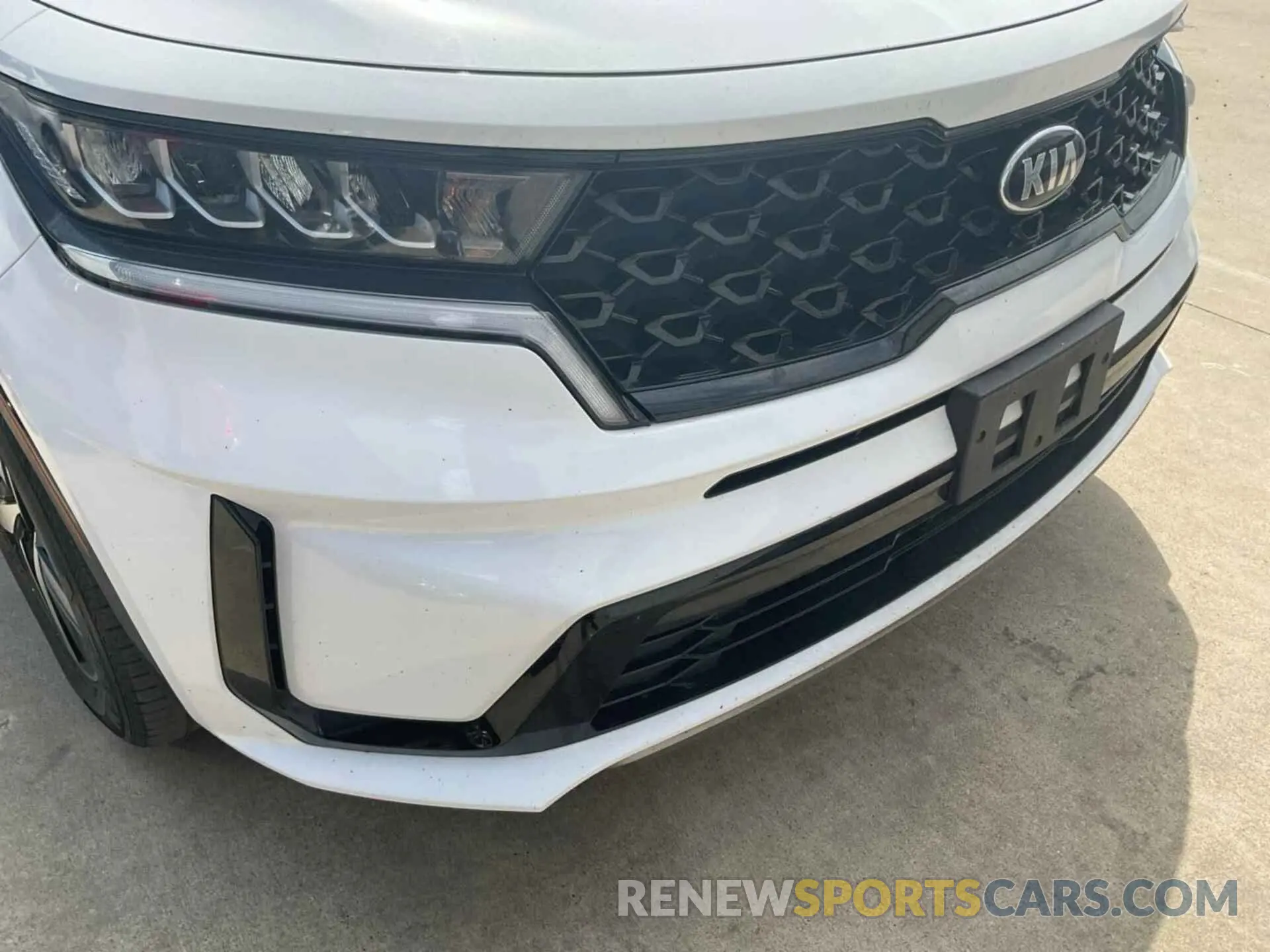 19 Photograph of a damaged car 5XYRL4LC0MG069234 KIA SORENTO 2021