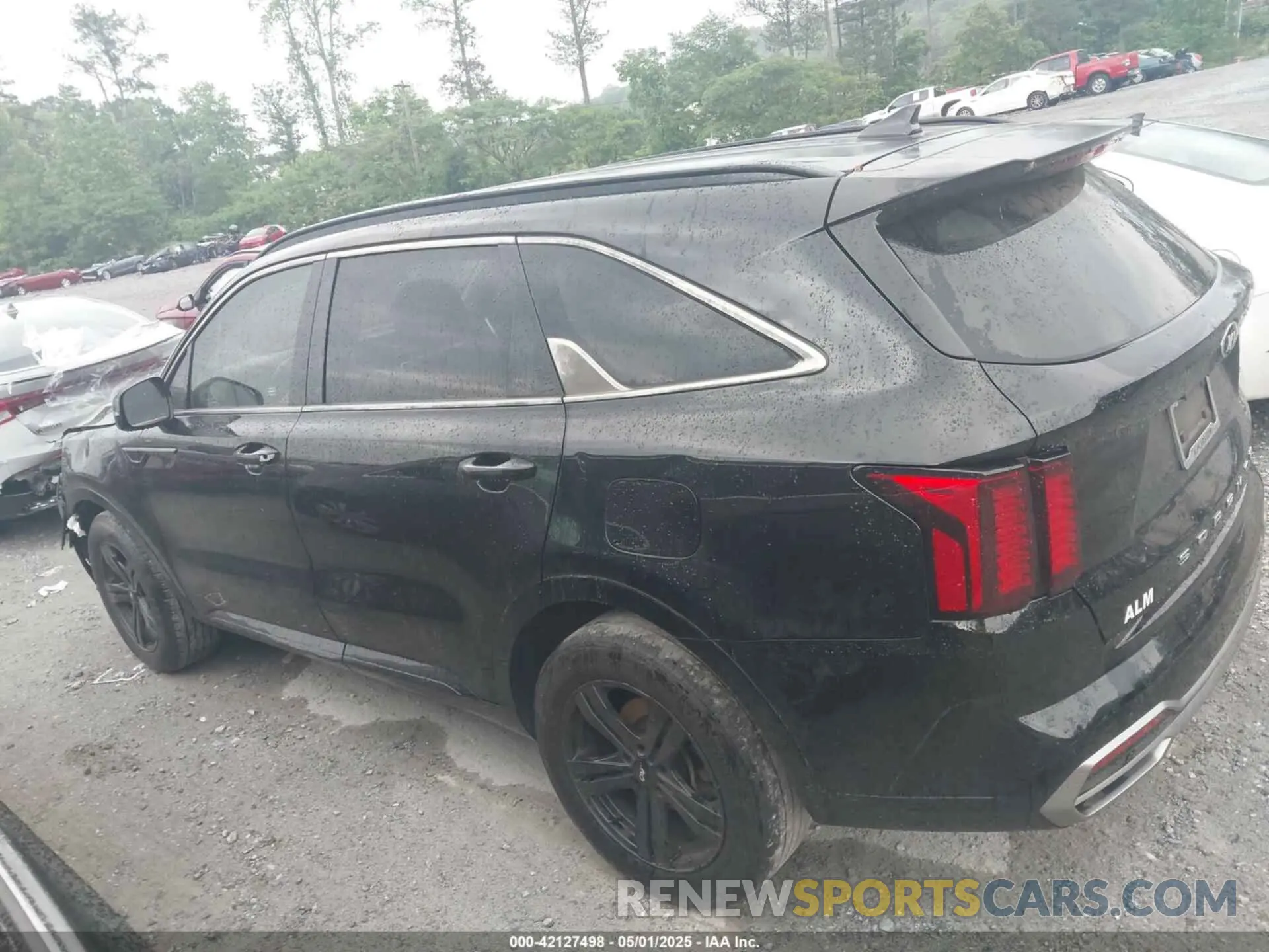 14 Photograph of a damaged car 5XYRL4LC1MG046335 KIA SORENTO 2021