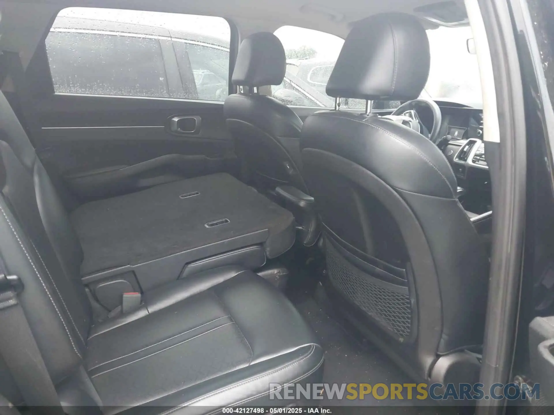 8 Photograph of a damaged car 5XYRL4LC1MG046335 KIA SORENTO 2021