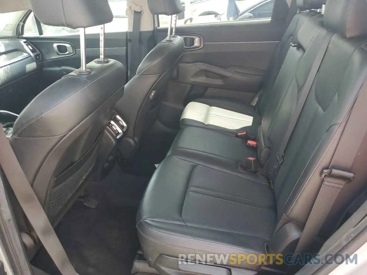 11 Photograph of a damaged car 5XYRL4LC1MG060557 KIA SORENTO 2021