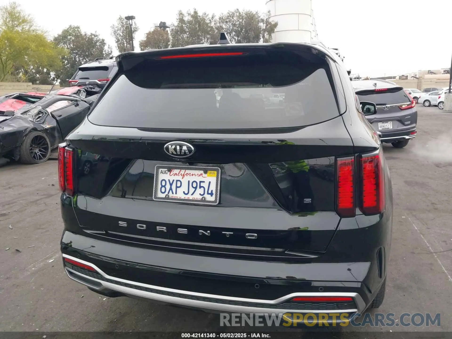 16 Photograph of a damaged car 5XYRL4LC1MG066939 KIA SORENTO 2021