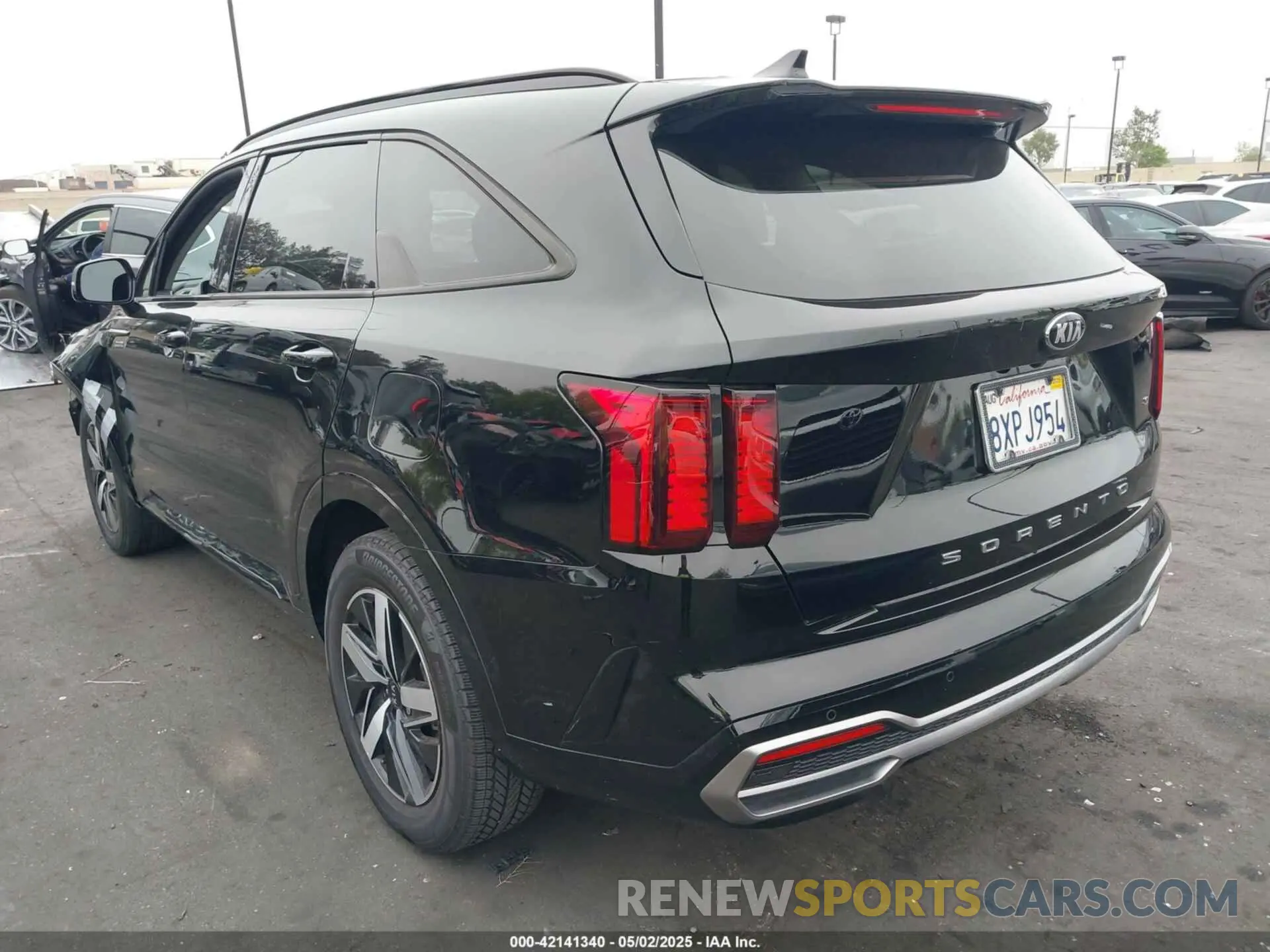 3 Photograph of a damaged car 5XYRL4LC1MG066939 KIA SORENTO 2021