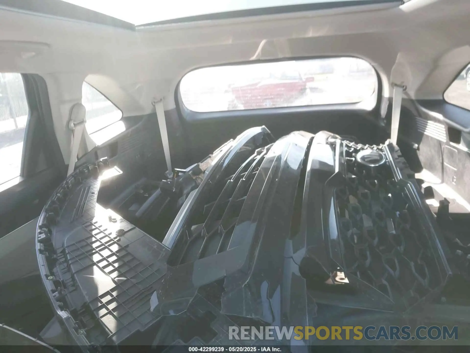 19 Photograph of a damaged car 5XYRL4LC1MG071493 KIA SORENTO 2021
