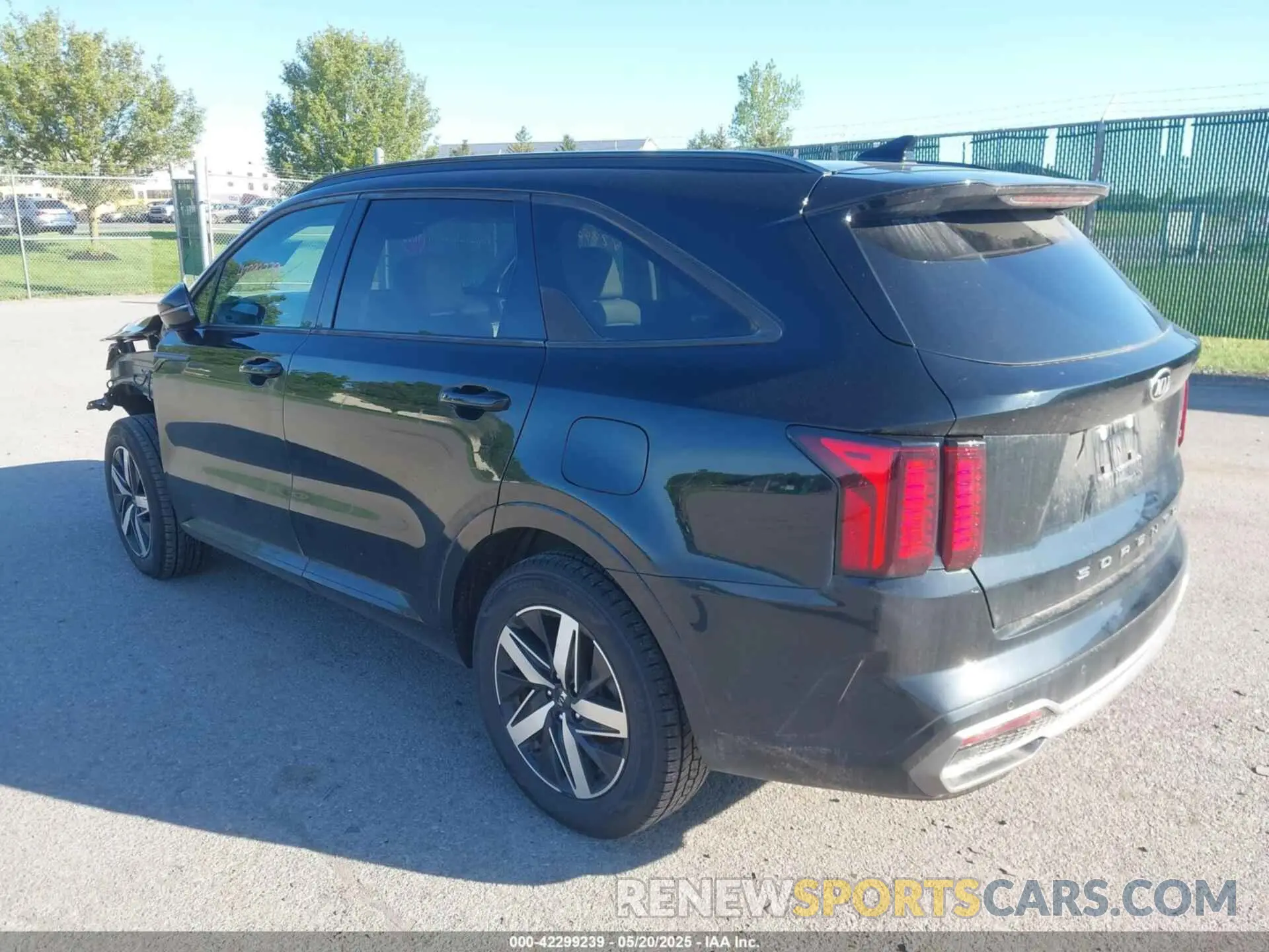3 Photograph of a damaged car 5XYRL4LC1MG071493 KIA SORENTO 2021