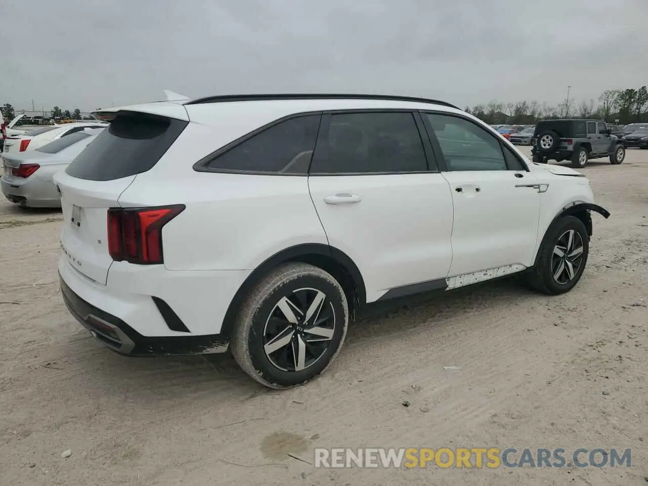 3 Photograph of a damaged car 5XYRL4LC2MG008385 KIA SORENTO 2021