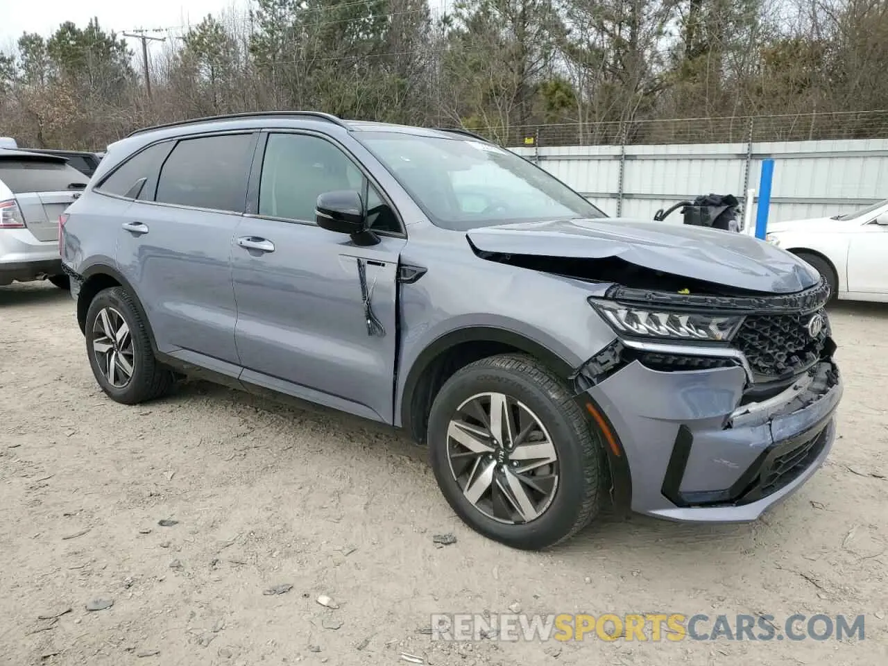 4 Photograph of a damaged car 5XYRL4LC2MG017510 KIA SORENTO 2021