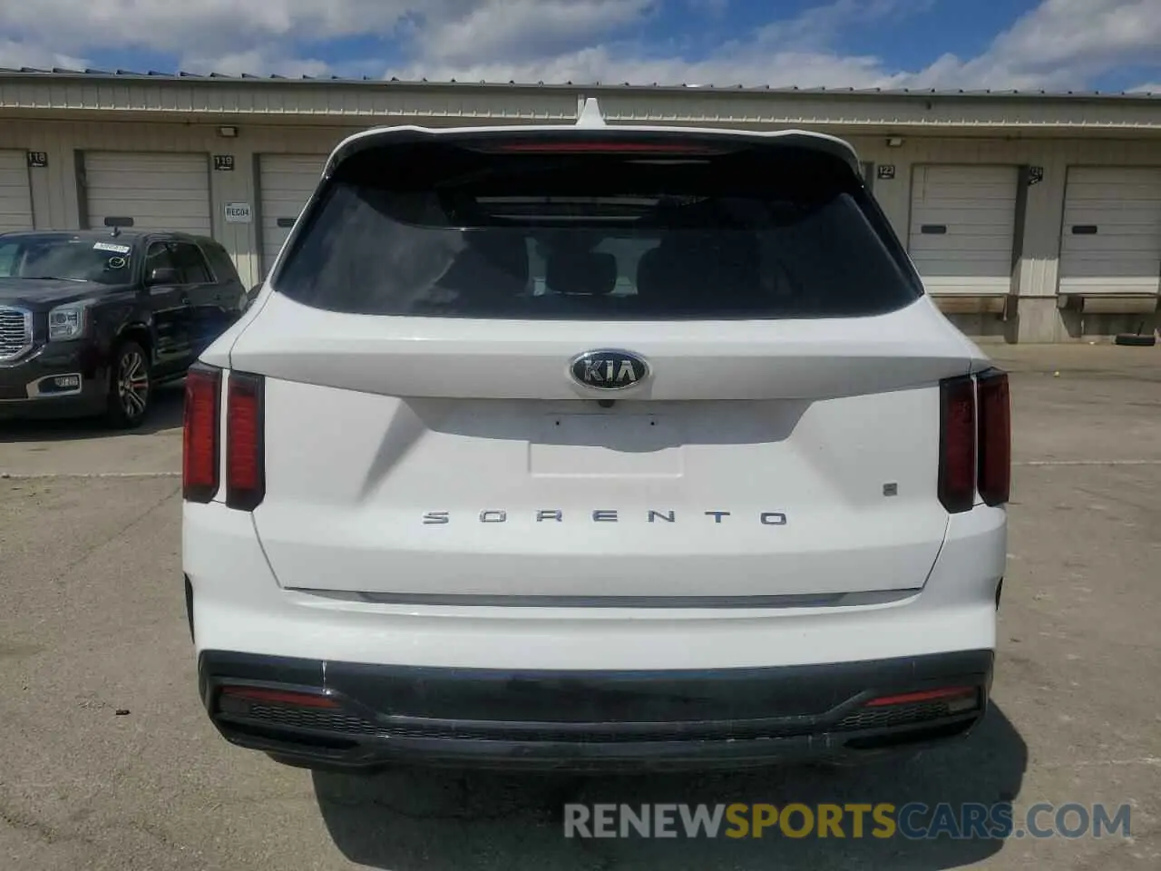 6 Photograph of a damaged car 5XYRL4LC3MG008329 KIA SORENTO 2021