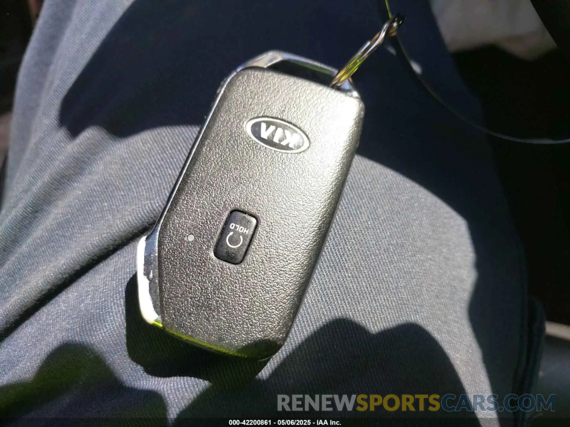 11 Photograph of a damaged car 5XYRL4LC7MG009452 KIA SORENTO 2021