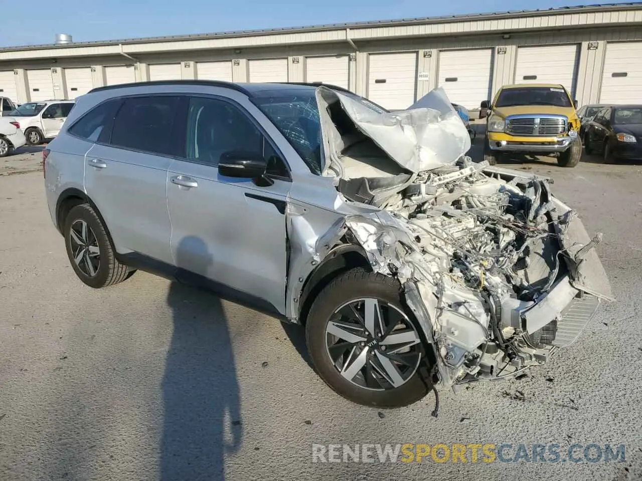 4 Photograph of a damaged car 5XYRL4LC8MG007614 KIA SORENTO 2021