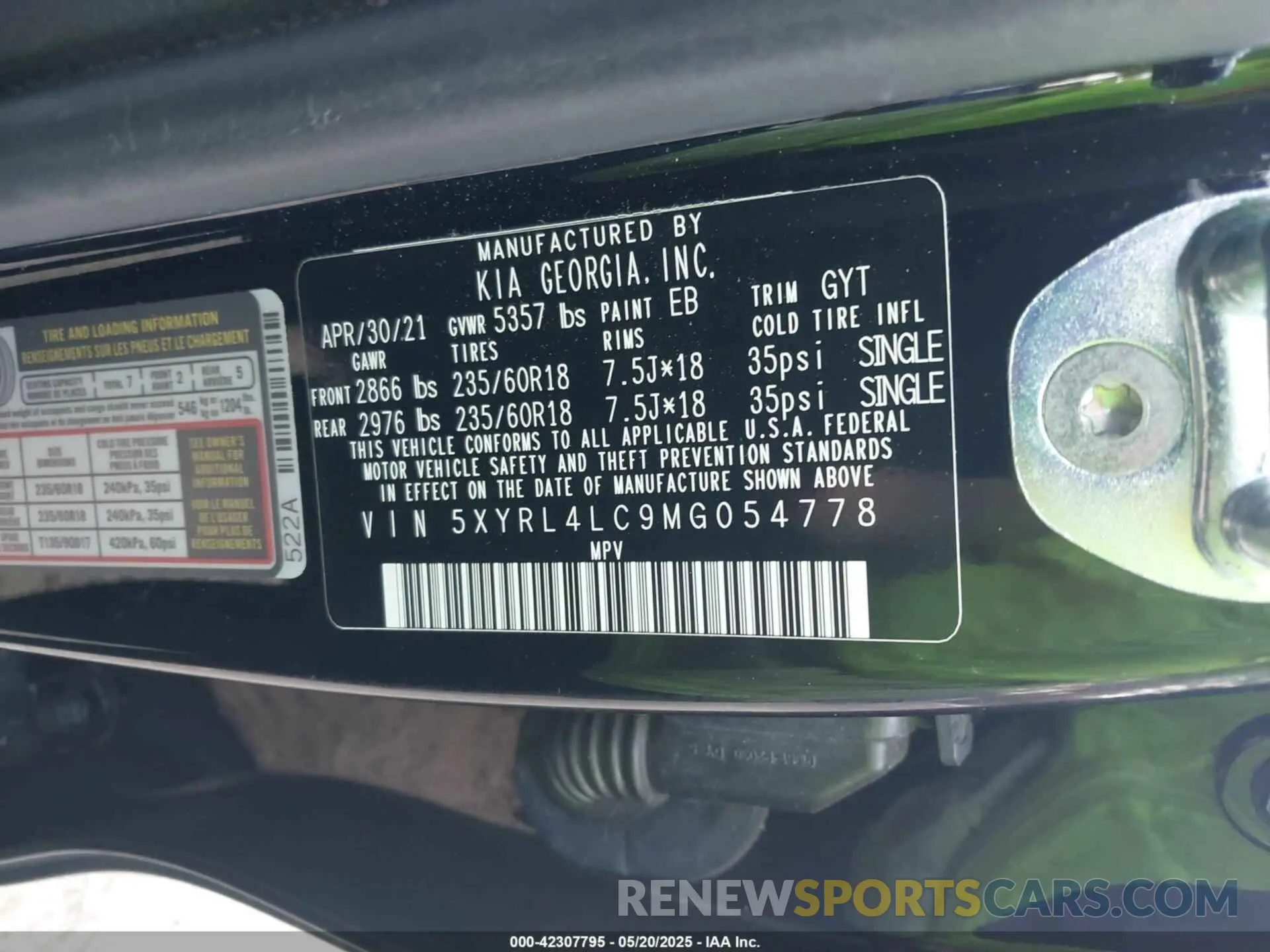 9 Photograph of a damaged car 5XYRL4LC9MG054778 KIA SORENTO 2021