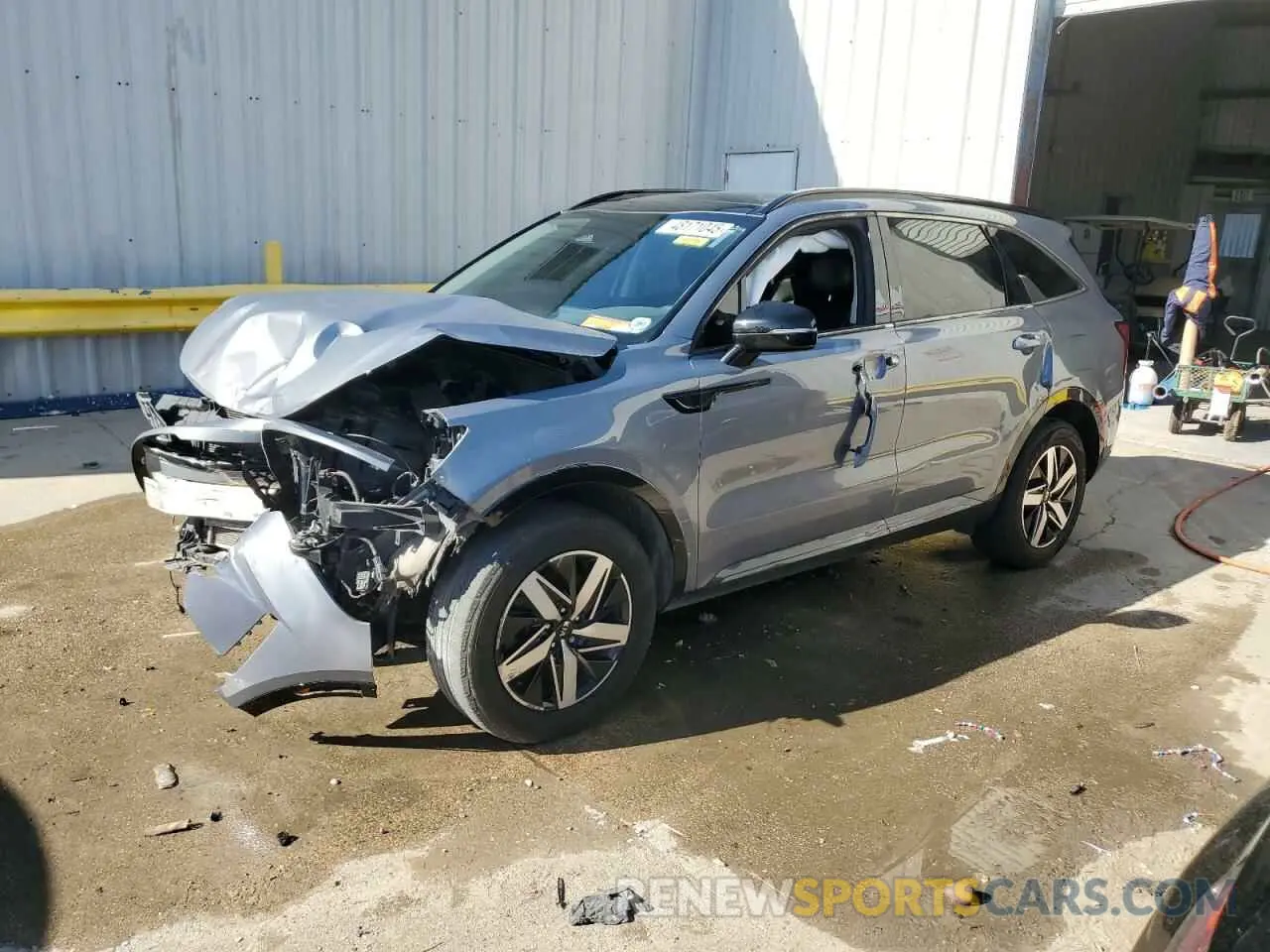 1 Photograph of a damaged car 5XYRL4LC9MG055610 KIA SORENTO 2021
