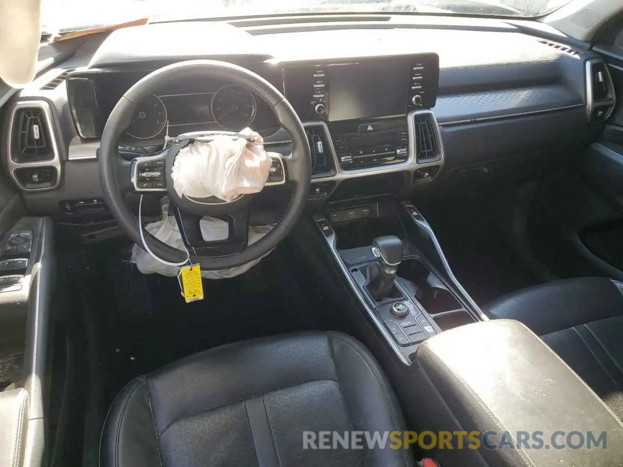 8 Photograph of a damaged car 5XYRL4LC9MG055610 KIA SORENTO 2021